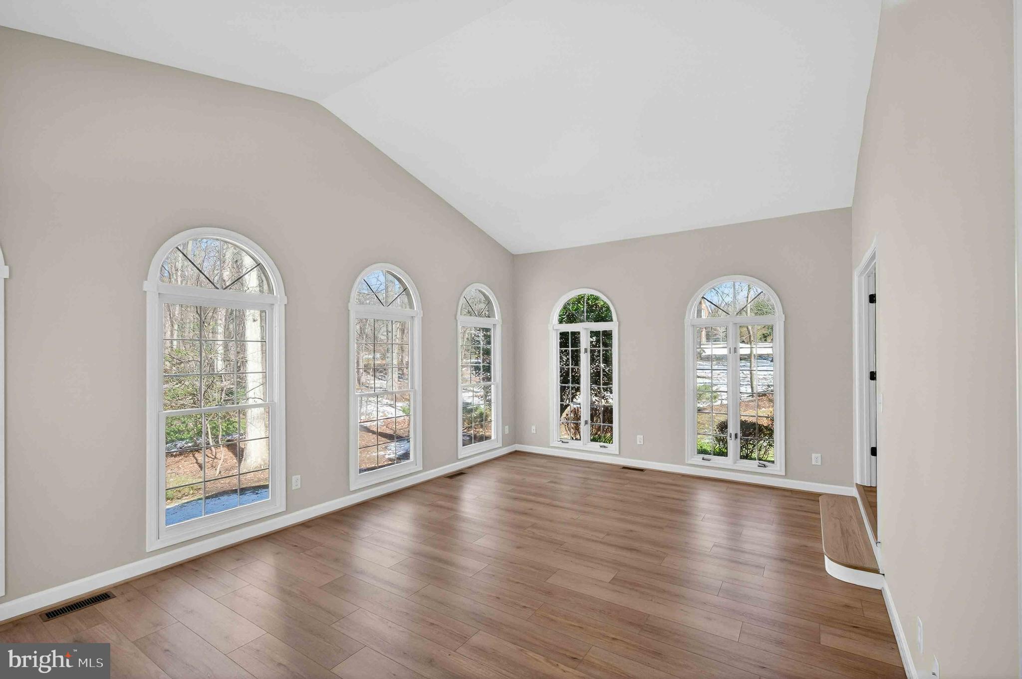 FAIRFAX STATION EAST - Residential