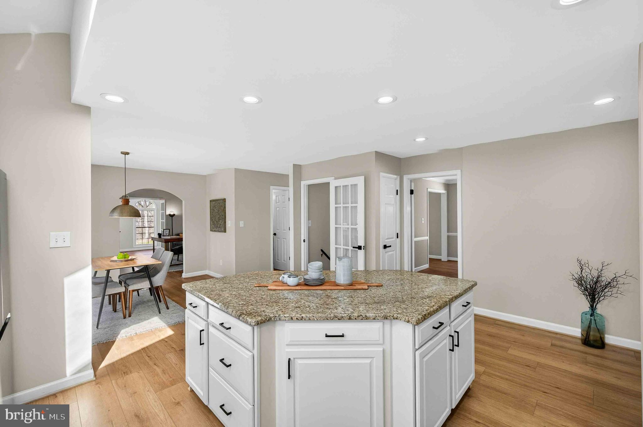 FAIRFAX STATION EAST - Residential