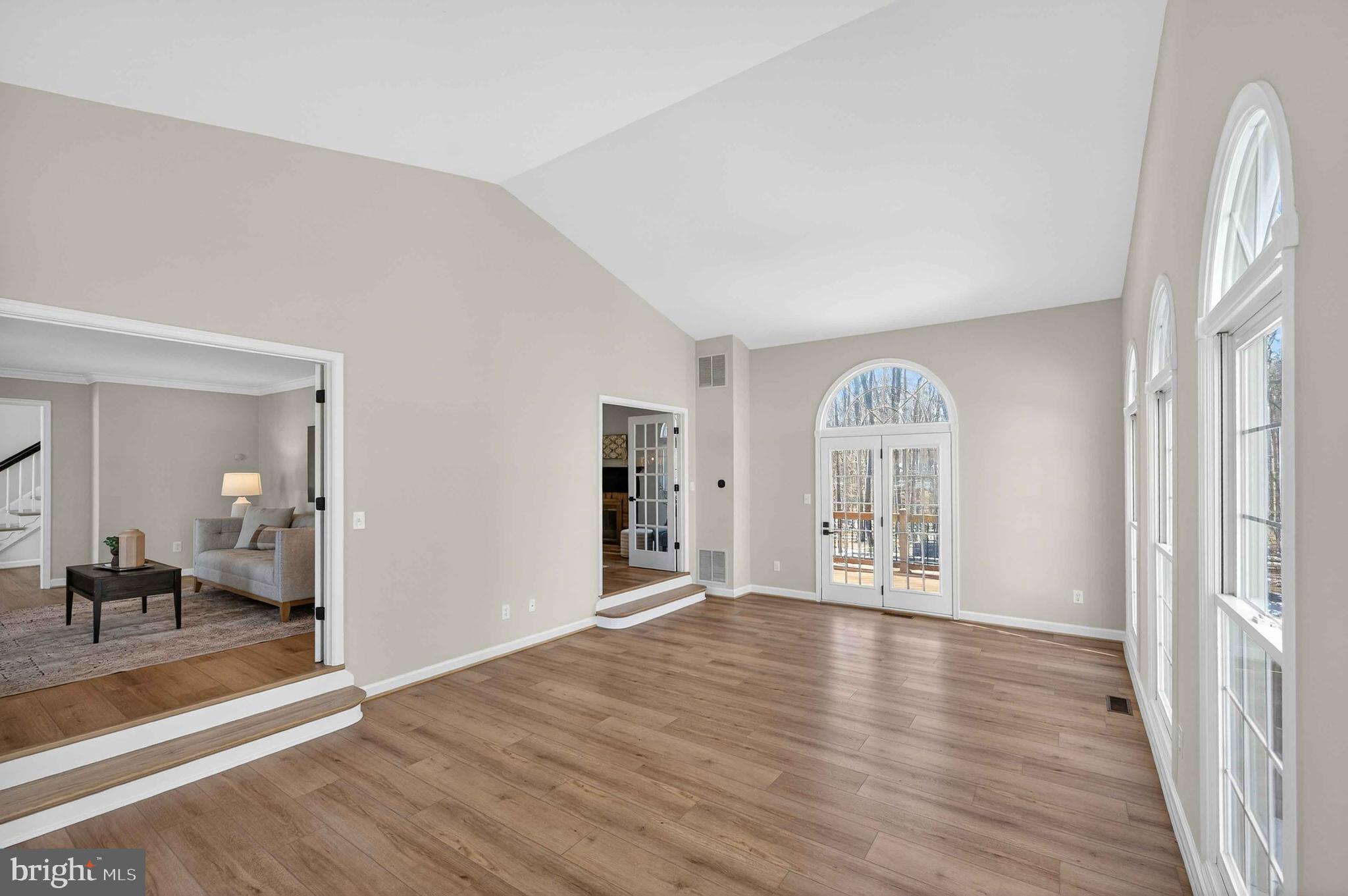 FAIRFAX STATION EAST - Residential