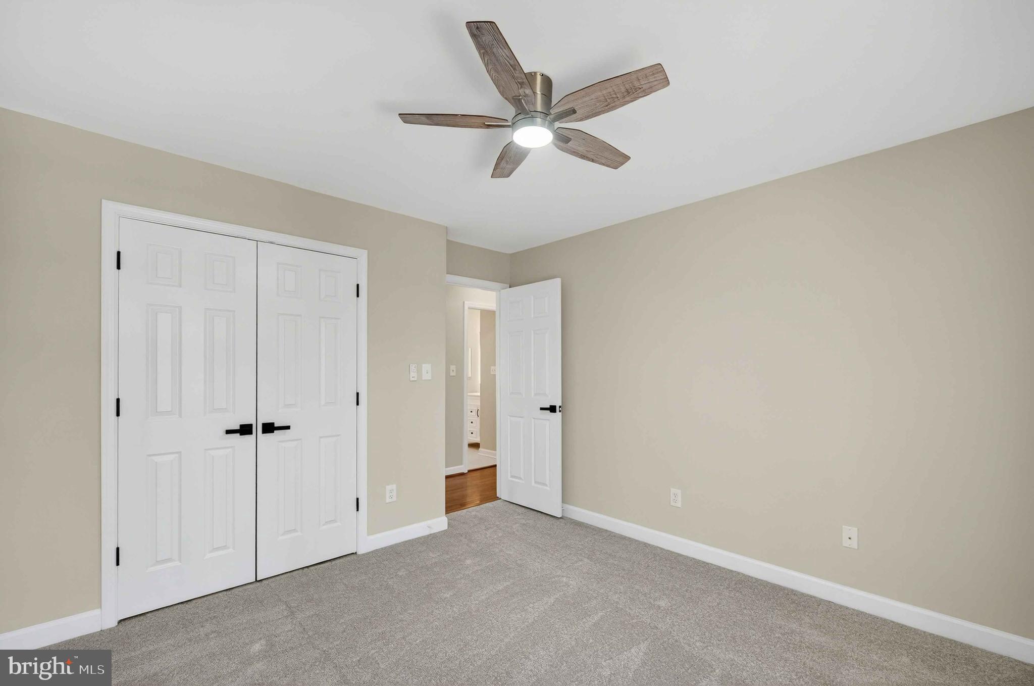 FAIRFAX STATION EAST - Residential