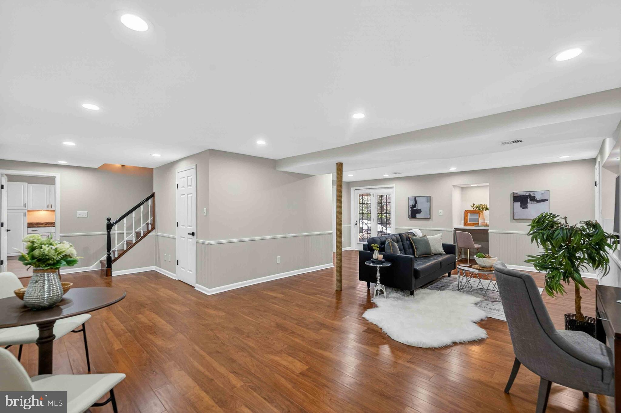 FAIRFAX STATION EAST - Residential