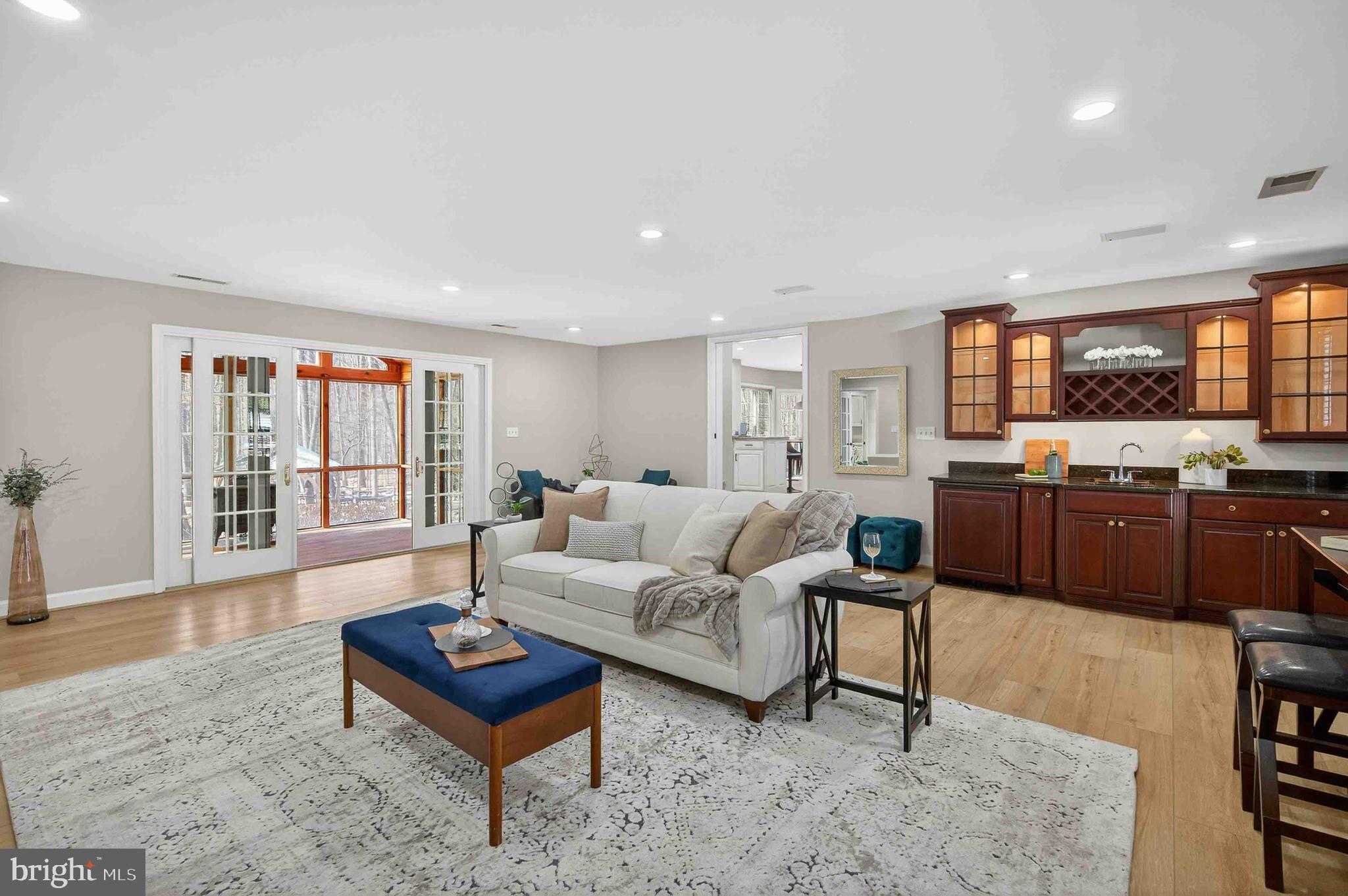 FAIRFAX STATION EAST - Residential