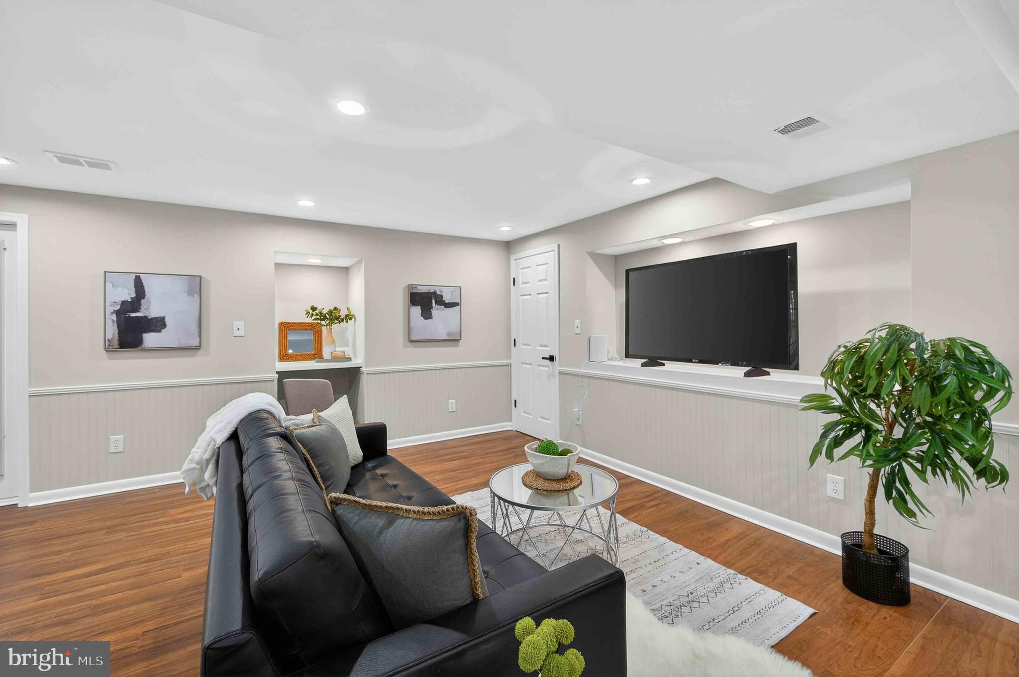 FAIRFAX STATION EAST - Residential