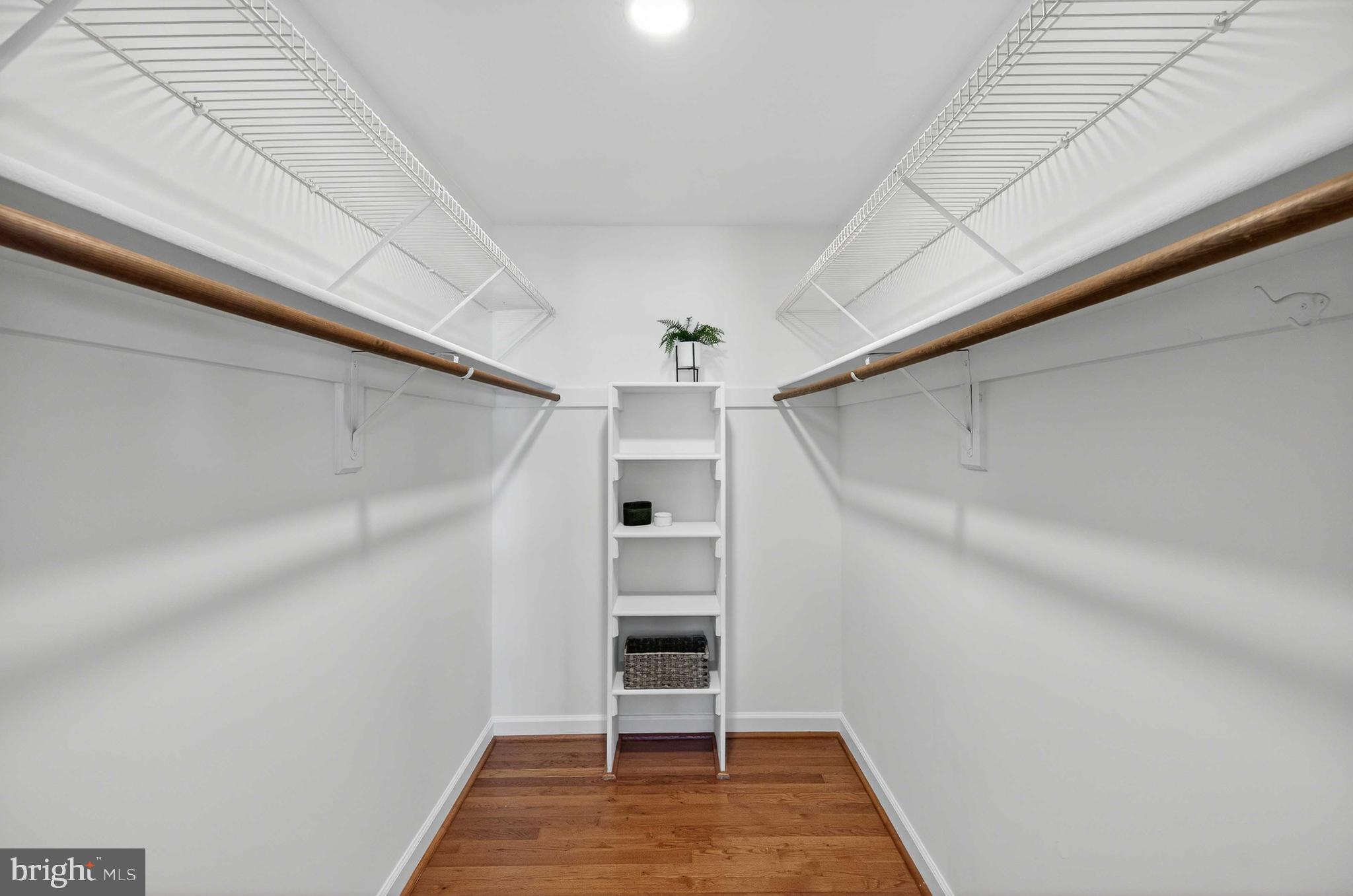 FAIRFAX STATION EAST - Residential