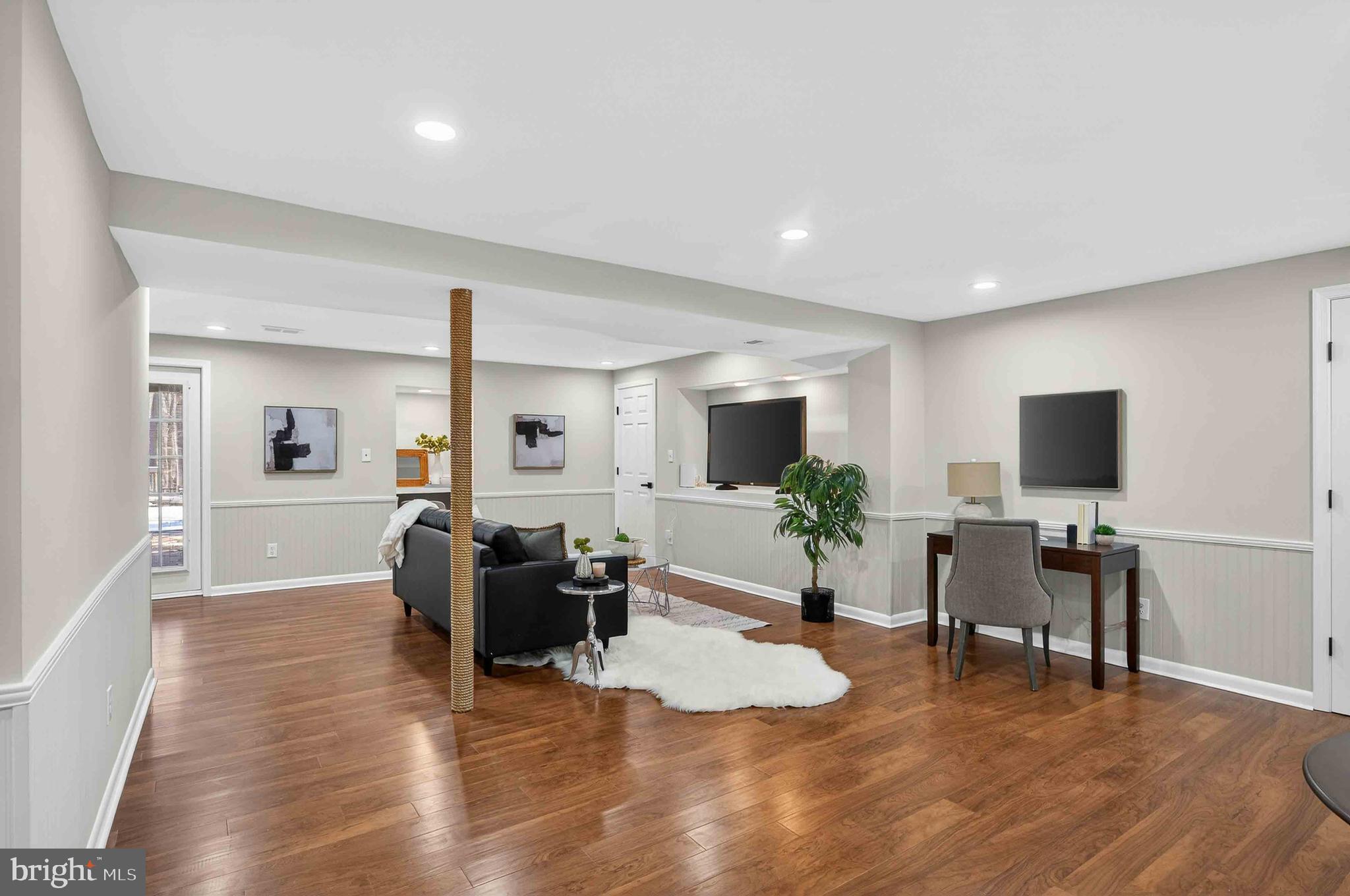 FAIRFAX STATION EAST - Residential