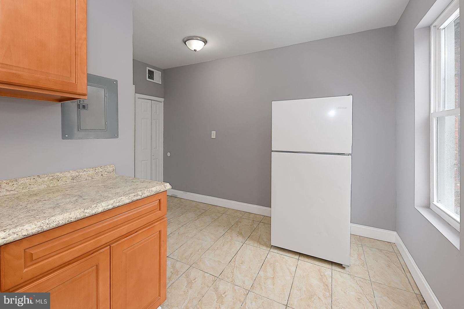 UNION SQUARE - Residential Lease