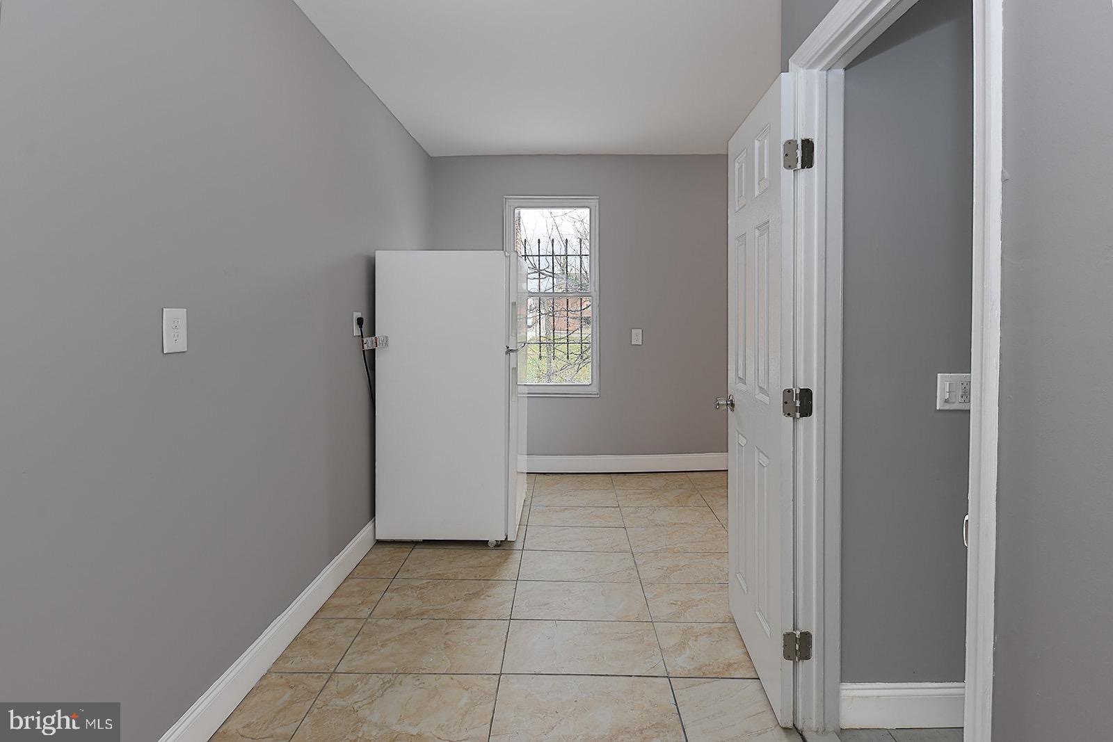 UNION SQUARE - Residential Lease
