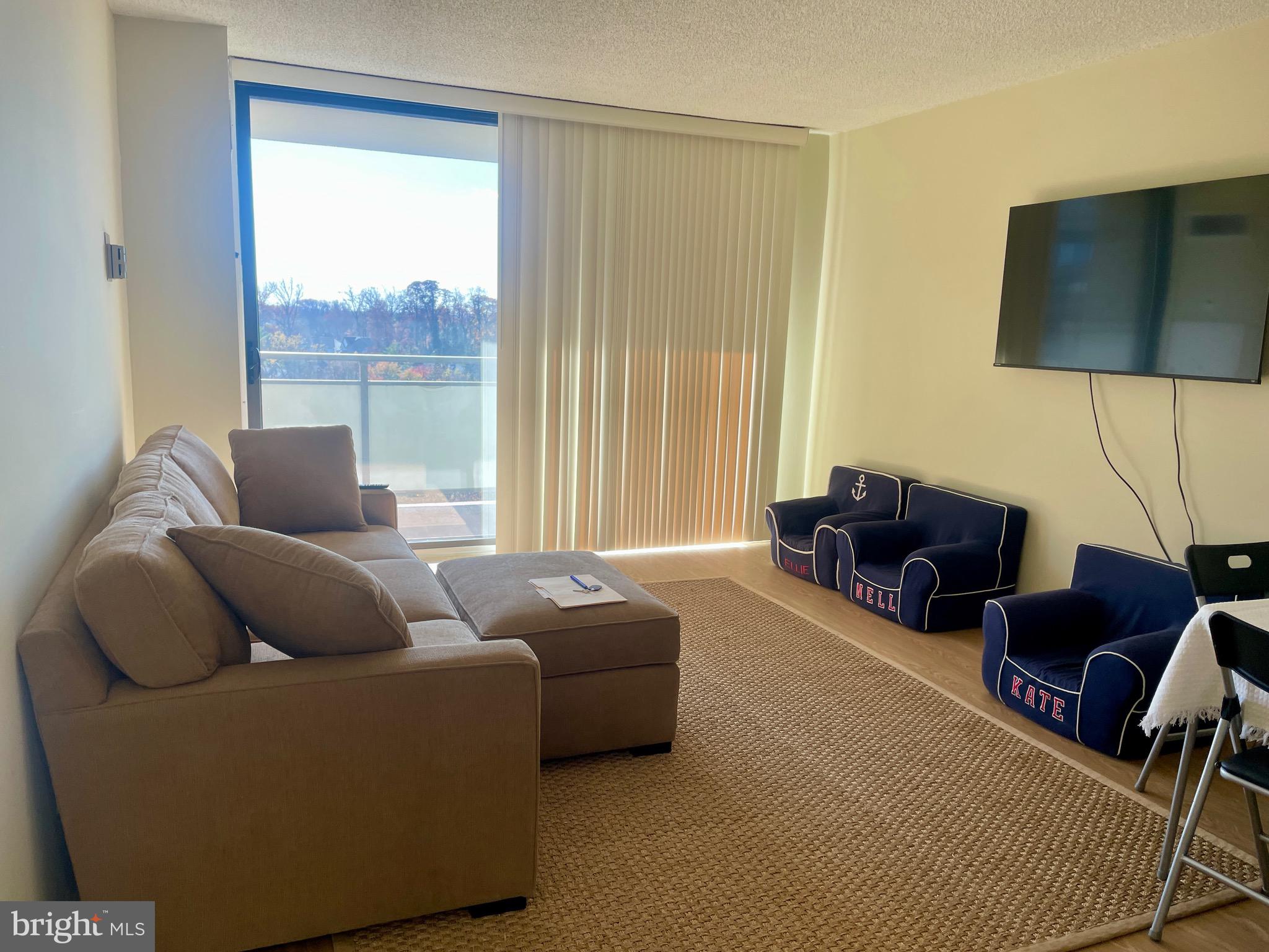 5225 POOKS HILL ROAD 1607N