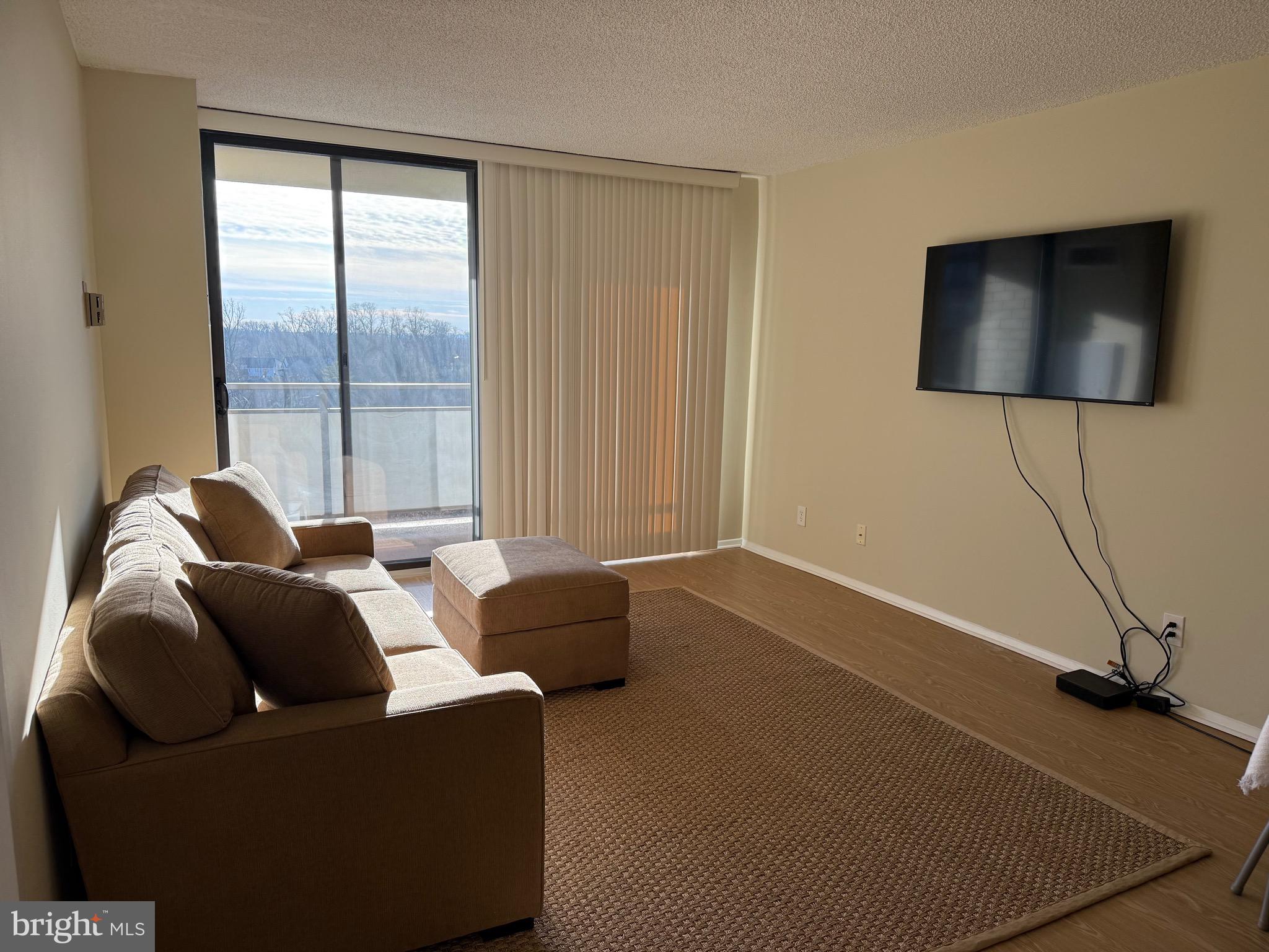 5225 POOKS HILL ROAD 1607N