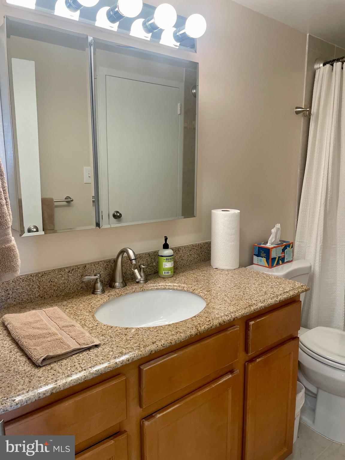 PROMENADE TOWERS - Residential Lease