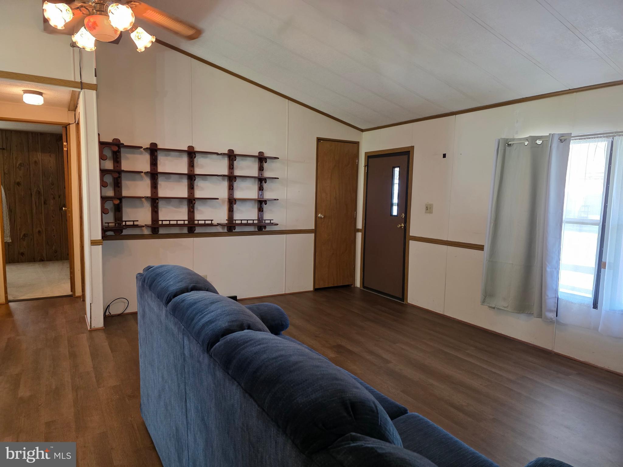 LINCOLN ESTATES MHP - Residential