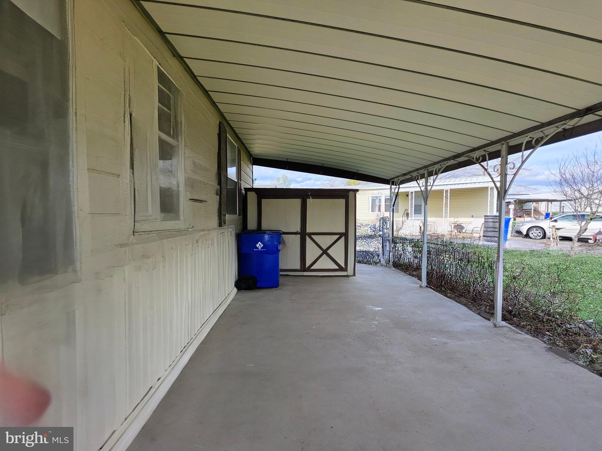 LINCOLN ESTATES MHP - Residential