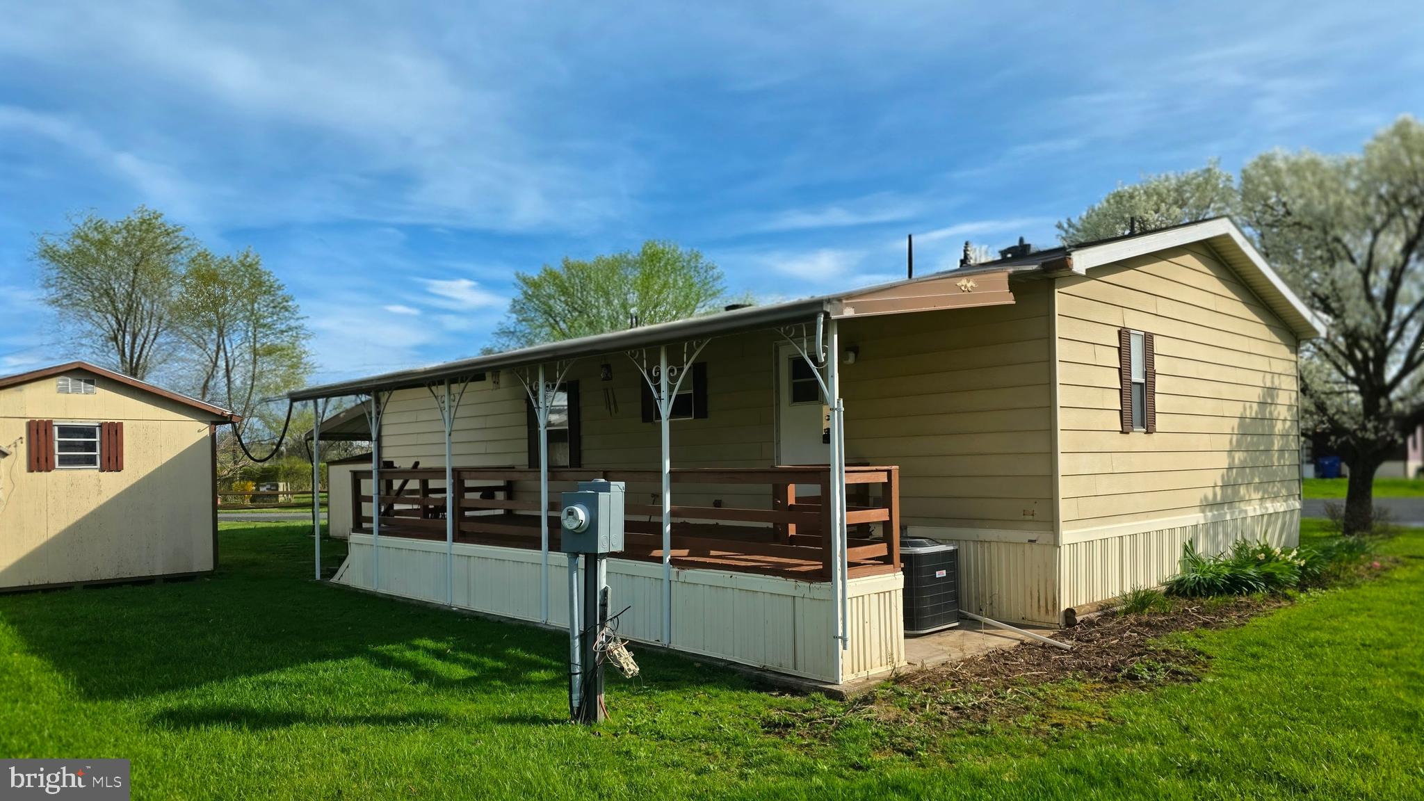 LINCOLN ESTATES MHP - Residential