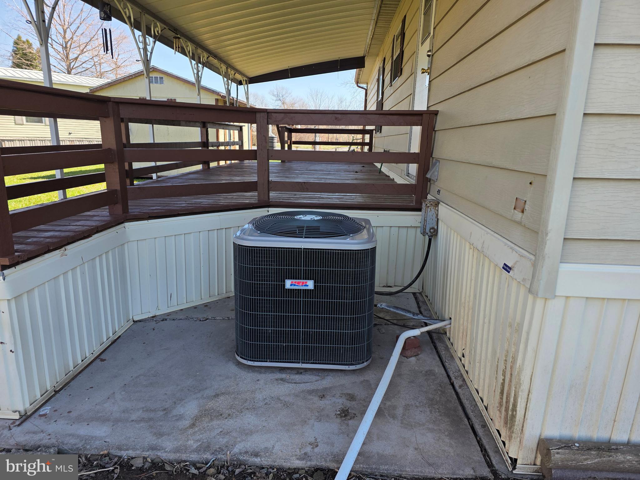 LINCOLN ESTATES MHP - Residential