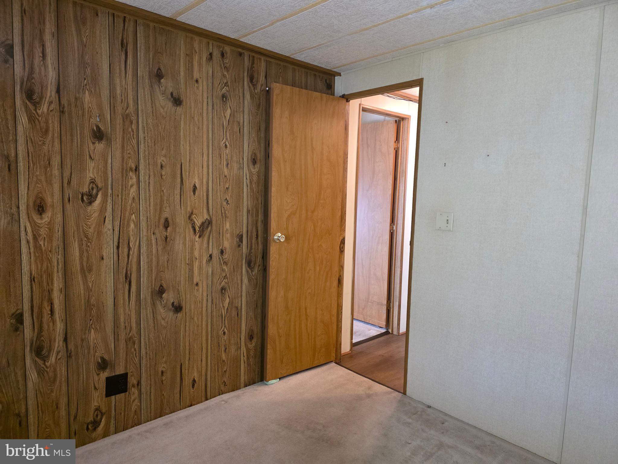 LINCOLN ESTATES MHP - Residential