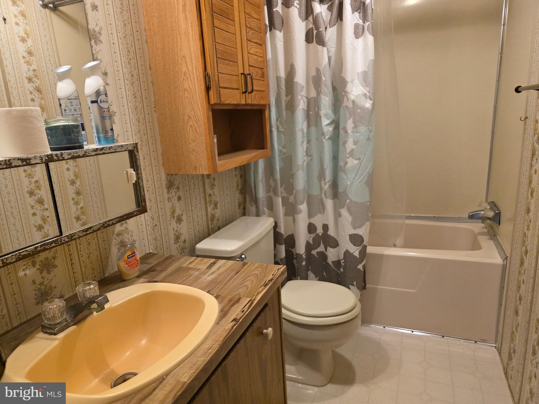 LINCOLN ESTATES MHP - Residential