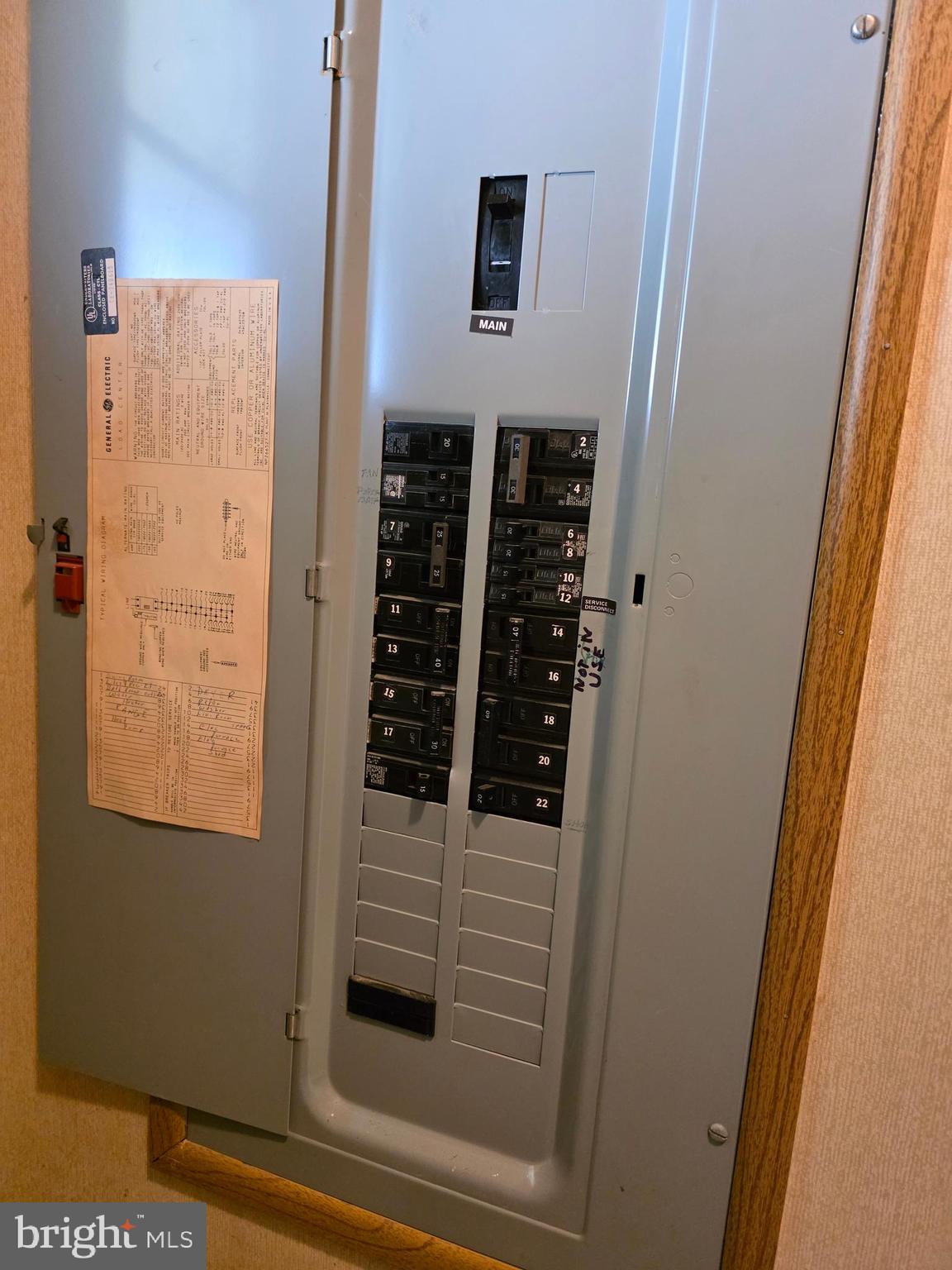 LINCOLN ESTATES MHP - Residential