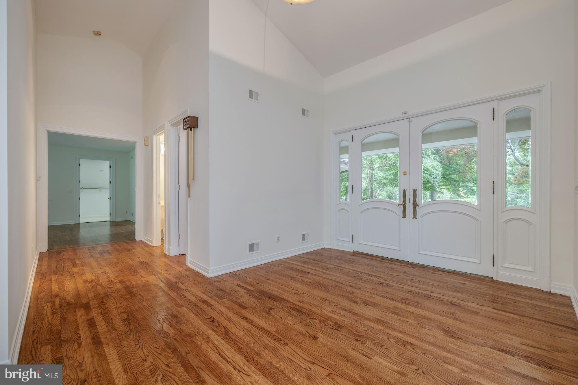 POTOMAC VILLAGE - Residential