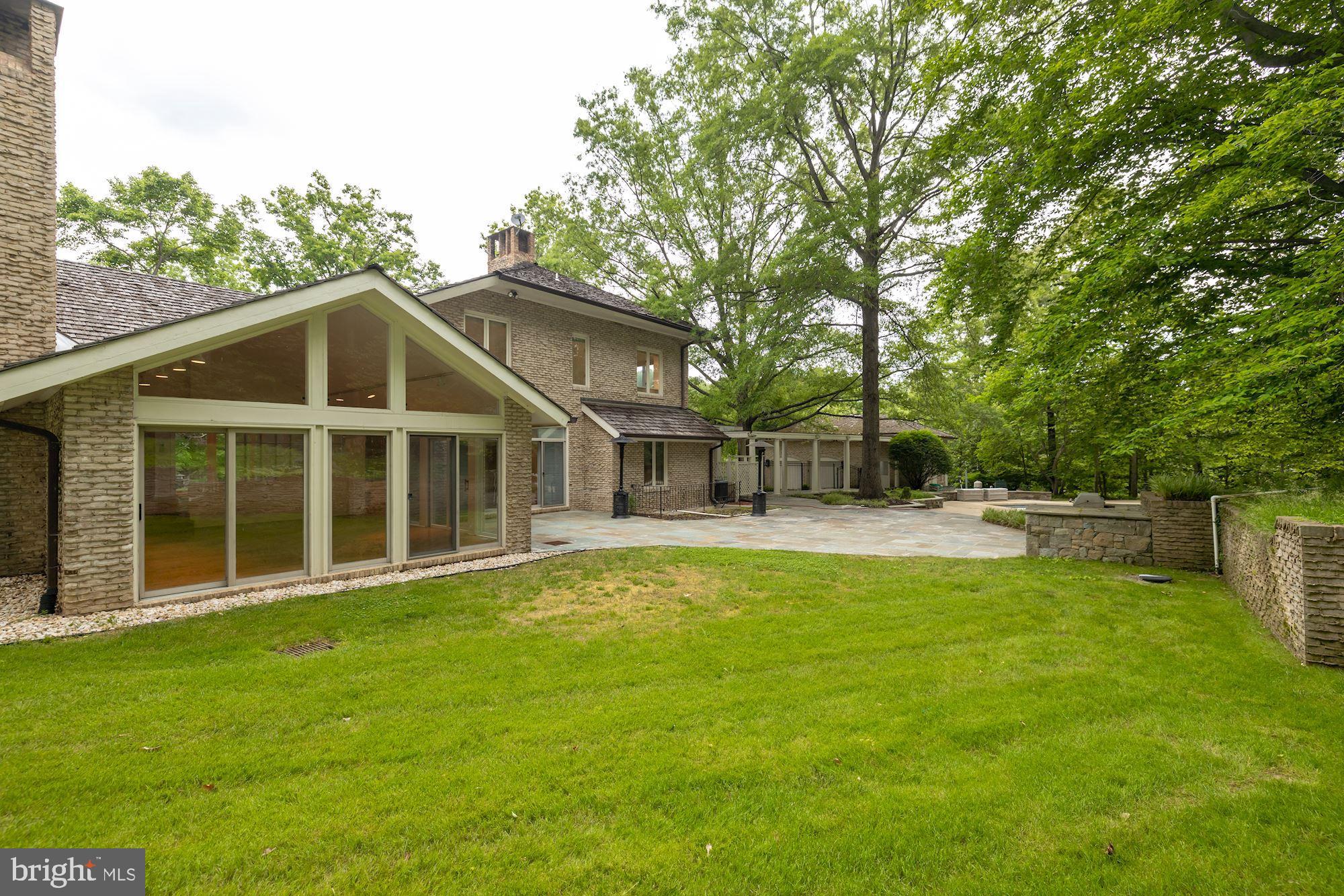 POTOMAC VILLAGE - Residential