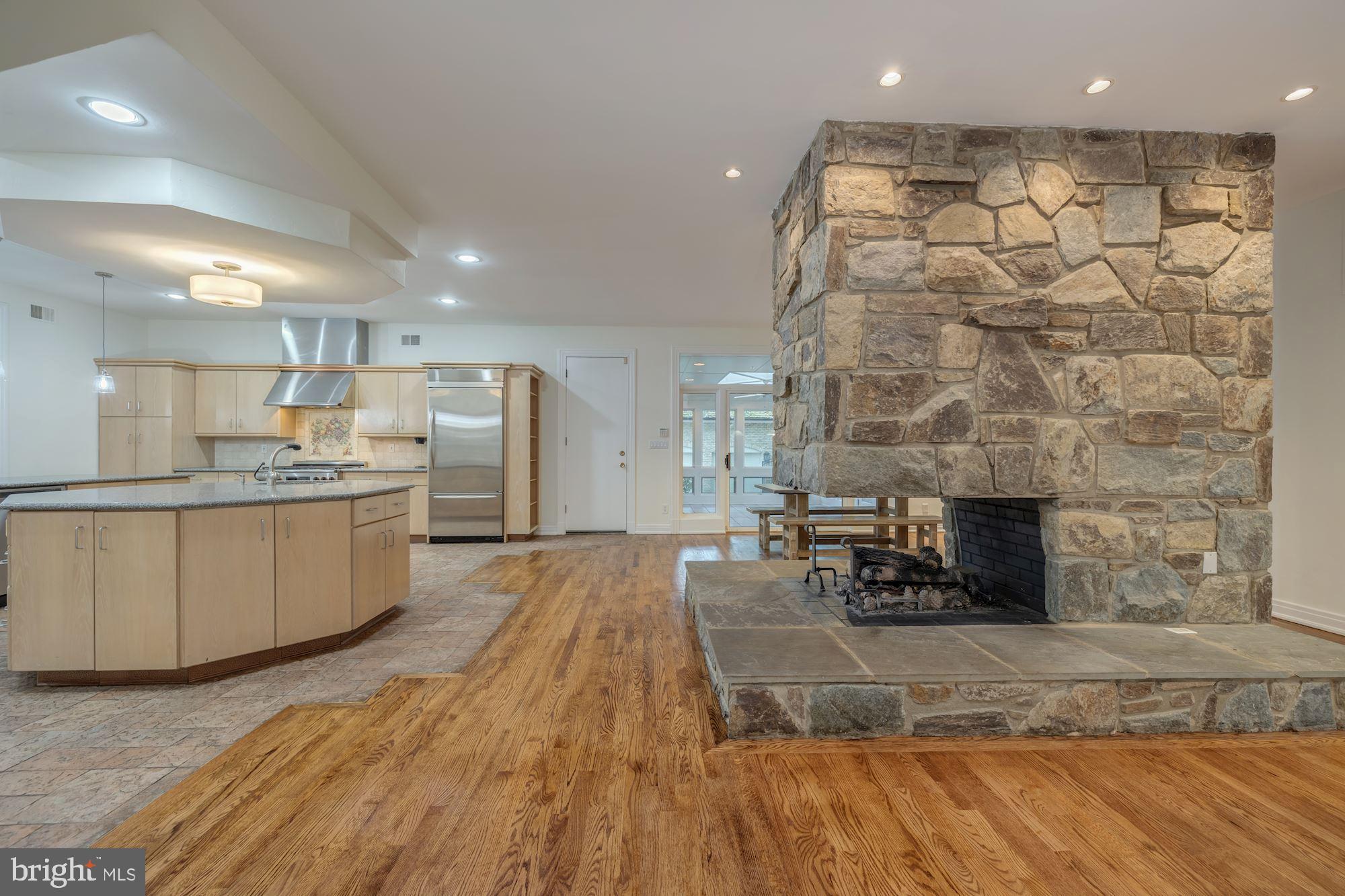 POTOMAC VILLAGE - Residential