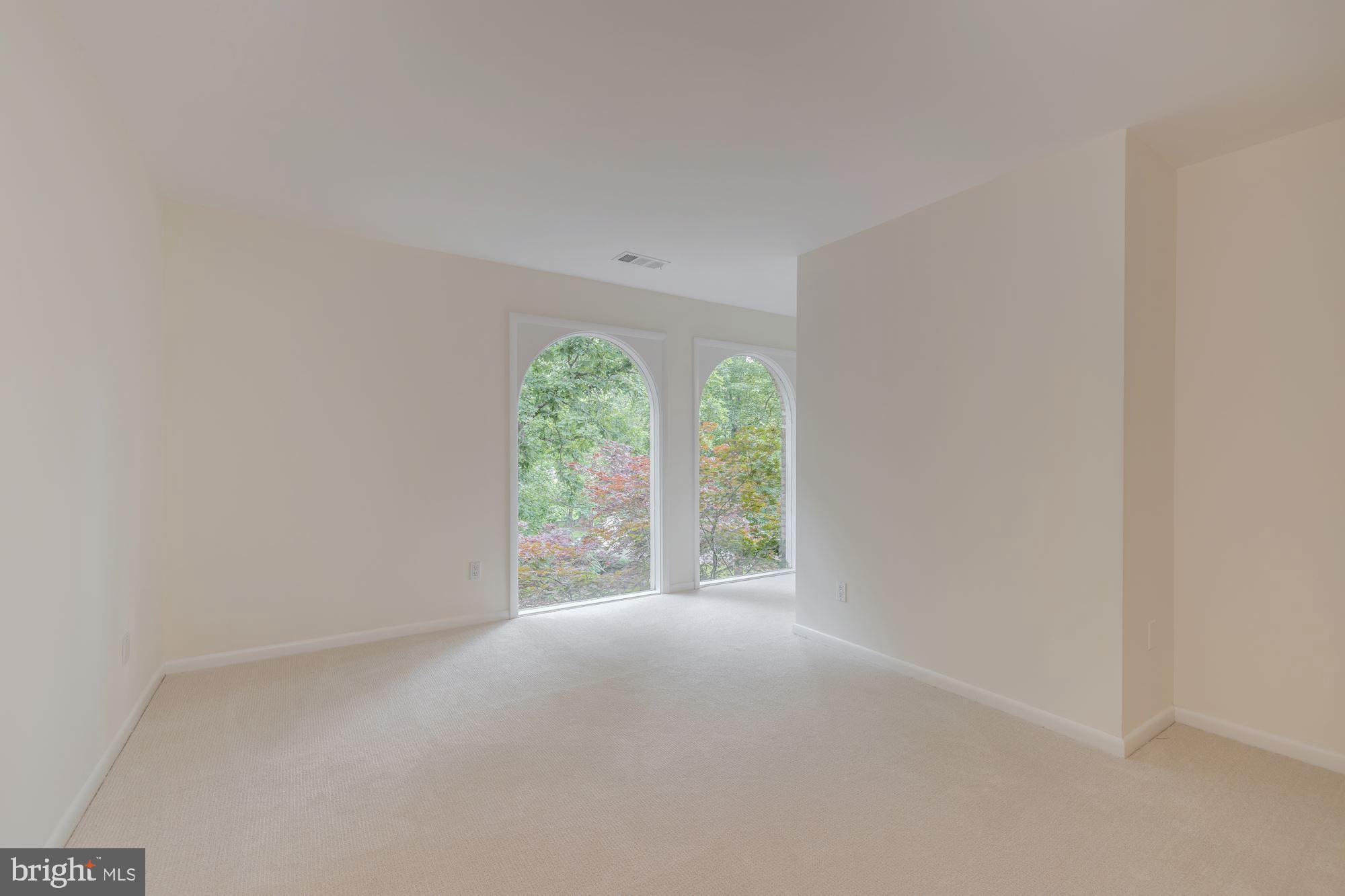 POTOMAC VILLAGE - Residential