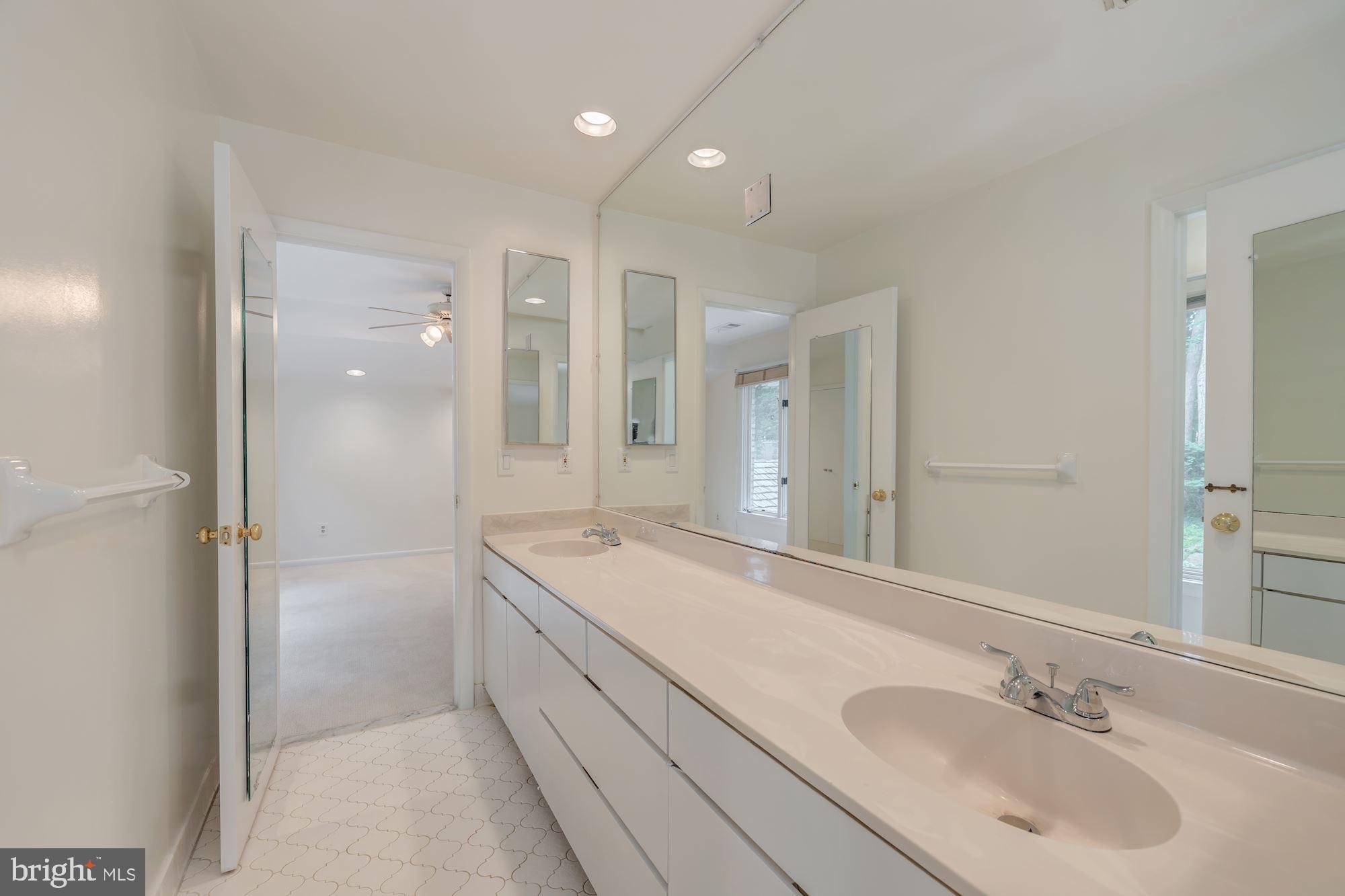 POTOMAC VILLAGE - Residential