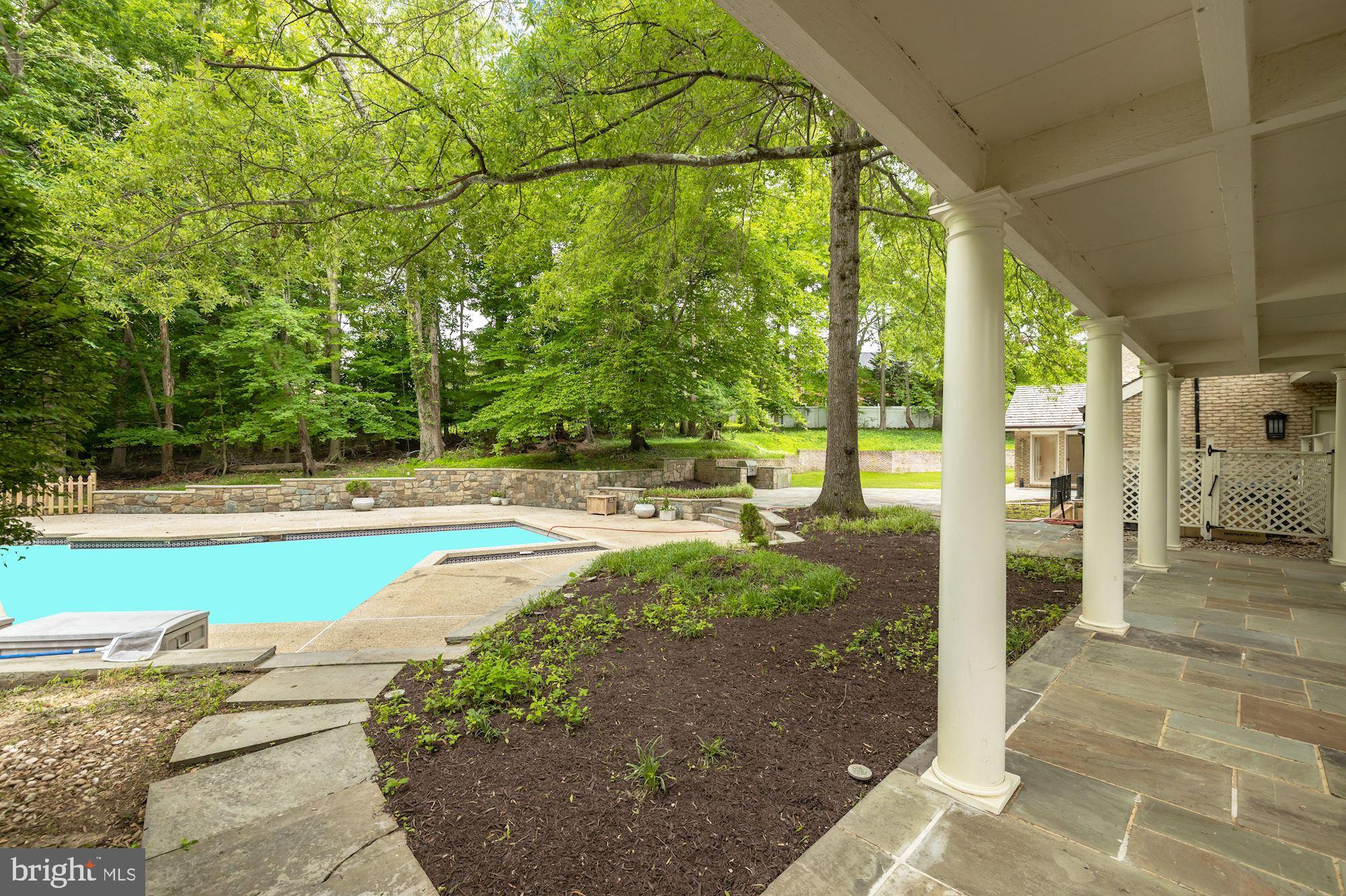 POTOMAC VILLAGE - Residential