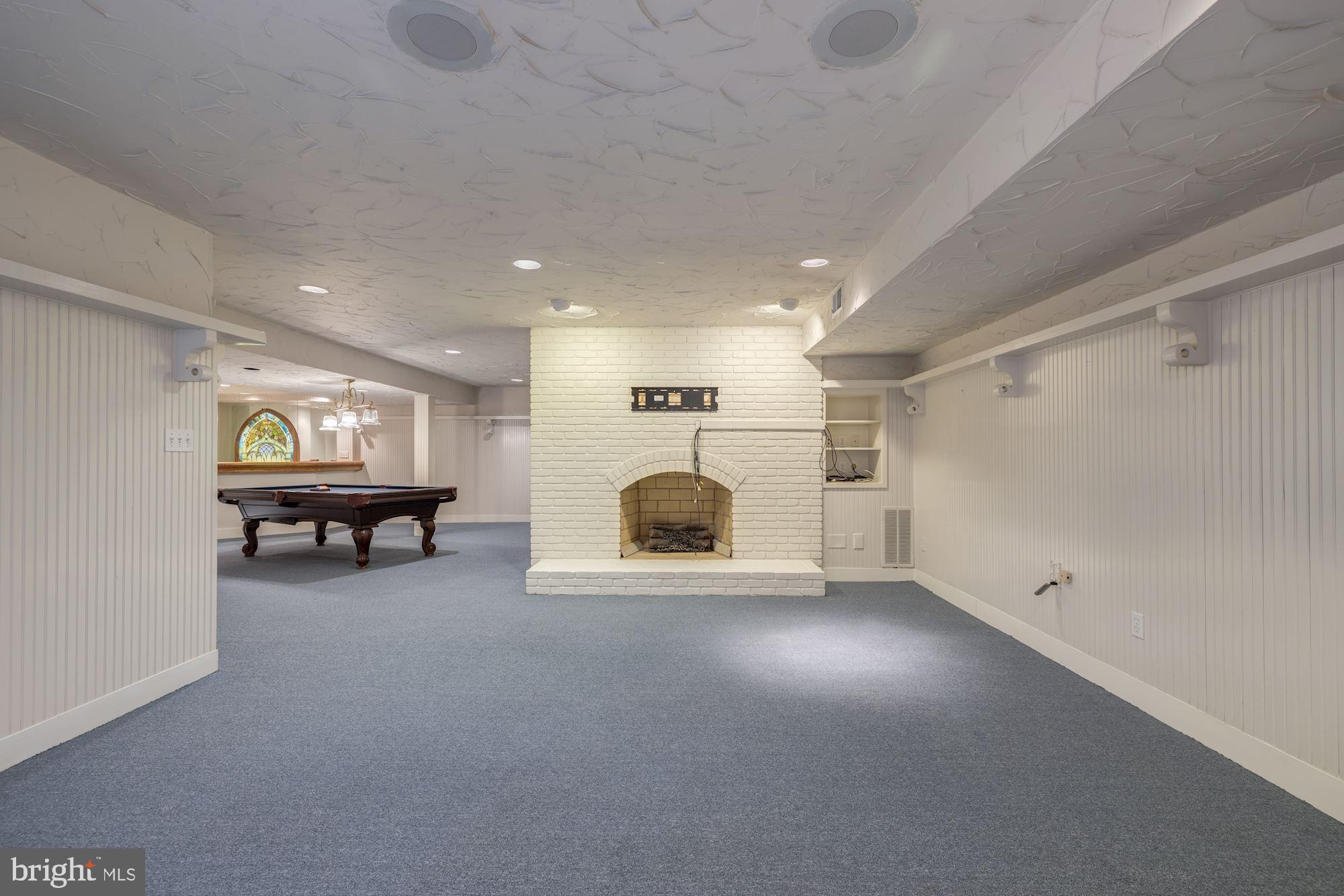 POTOMAC VILLAGE - Residential