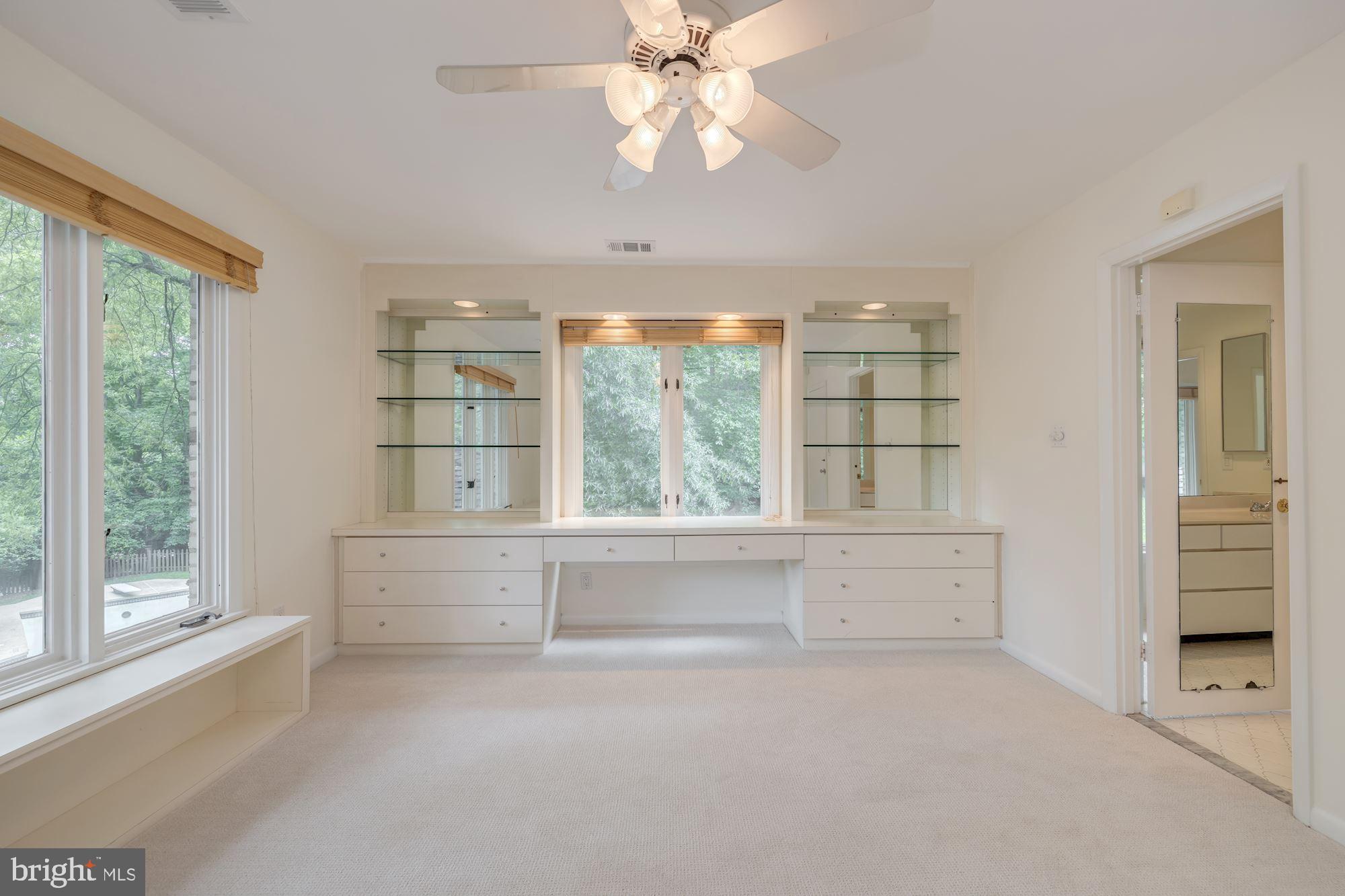 POTOMAC VILLAGE - Residential