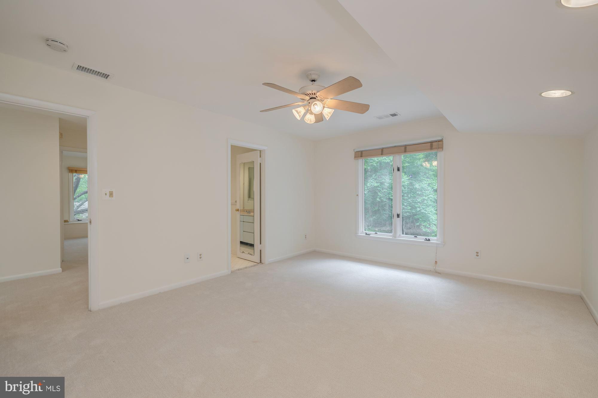 POTOMAC VILLAGE - Residential