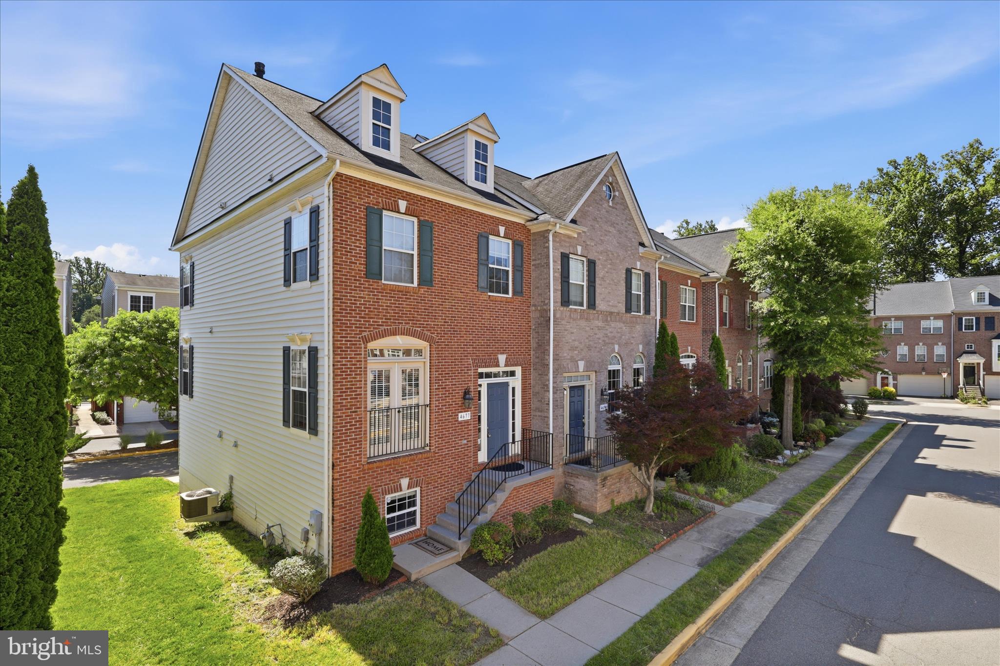 4677 CARISBROOKE LANE