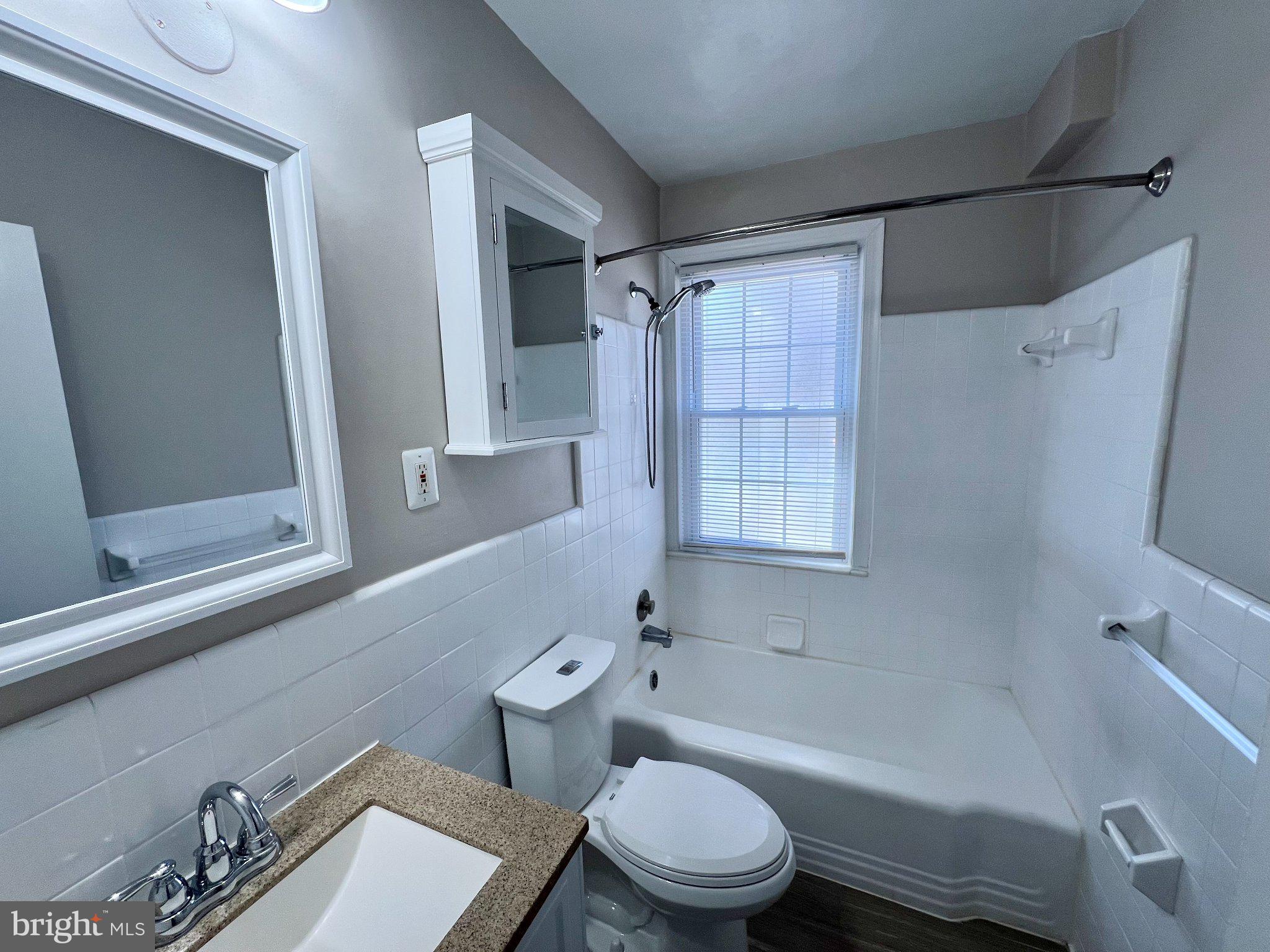 FREDERICK COURTS - Residential