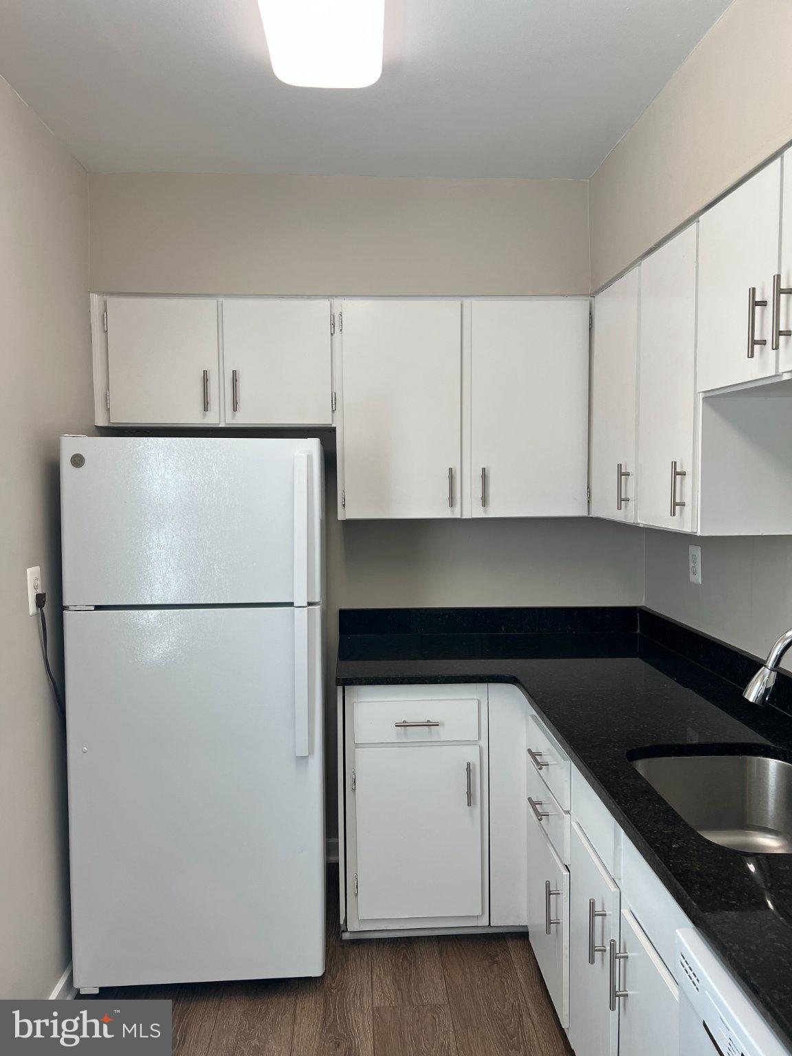 FREDERICK COURTS - Residential