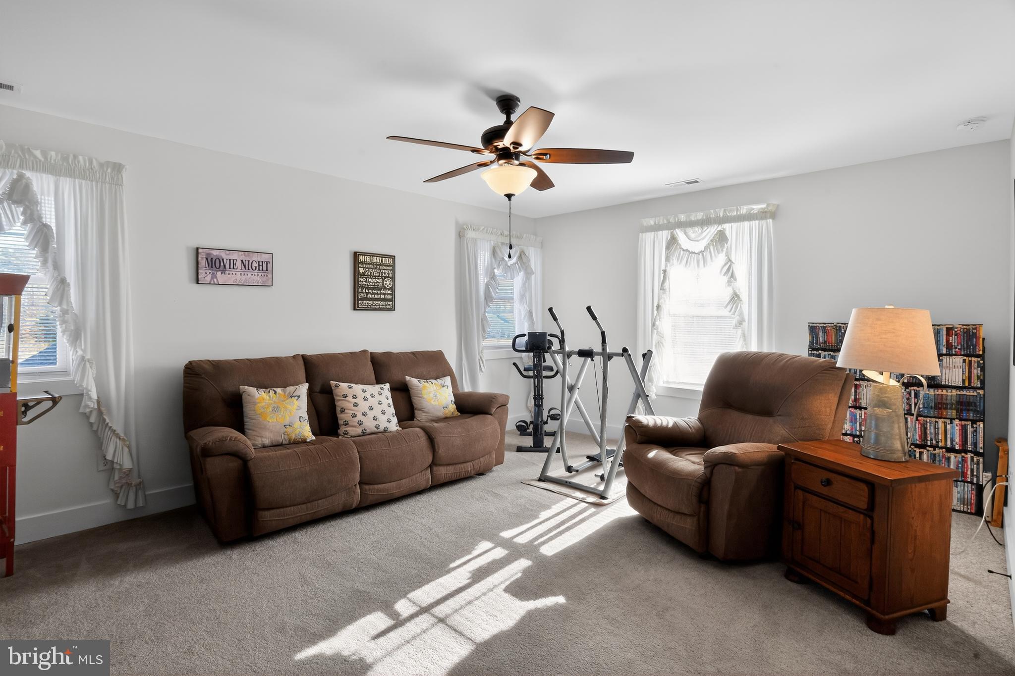 DEERE COUNTRY - Residential