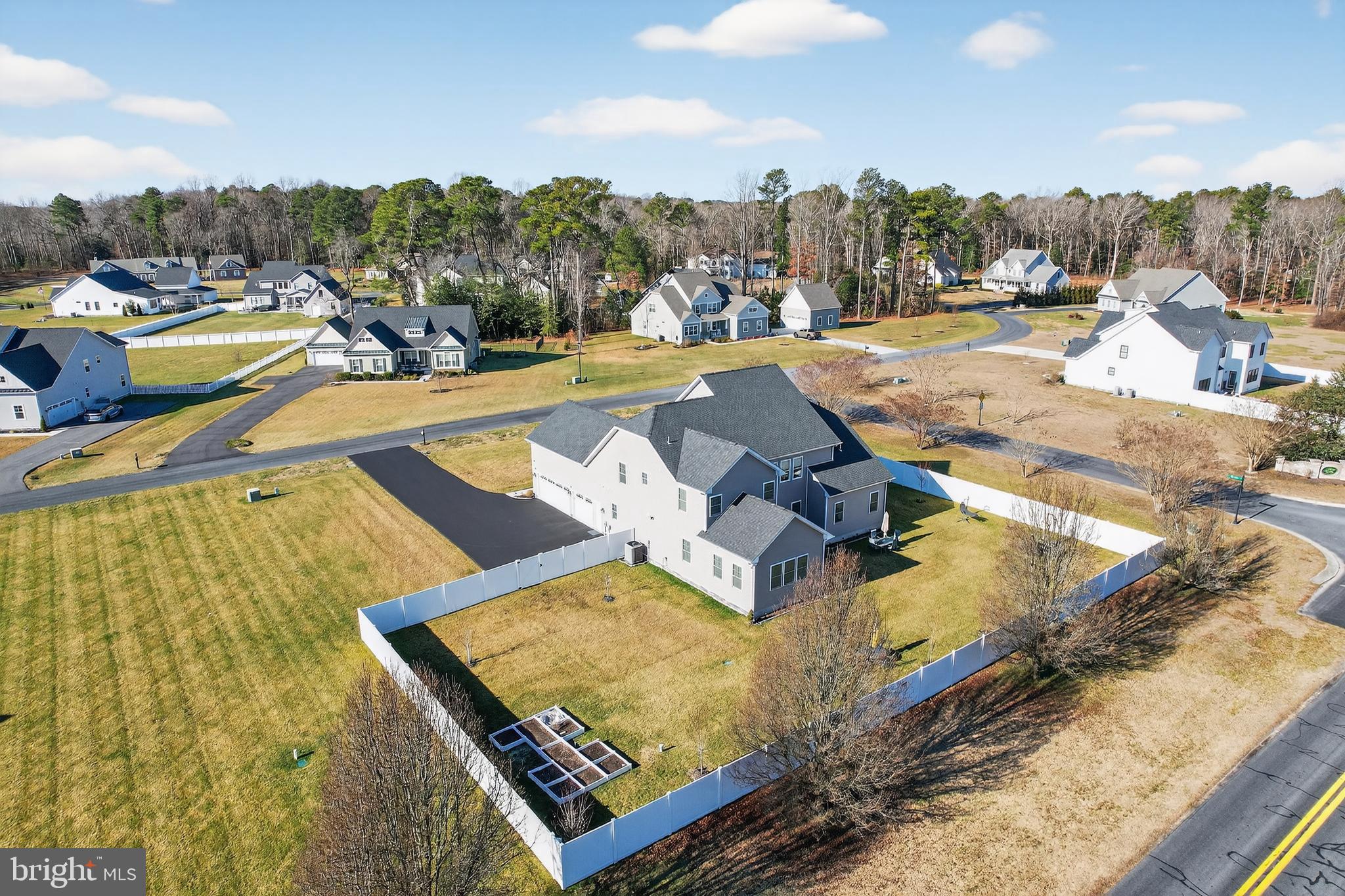 DEERE COUNTRY - Residential