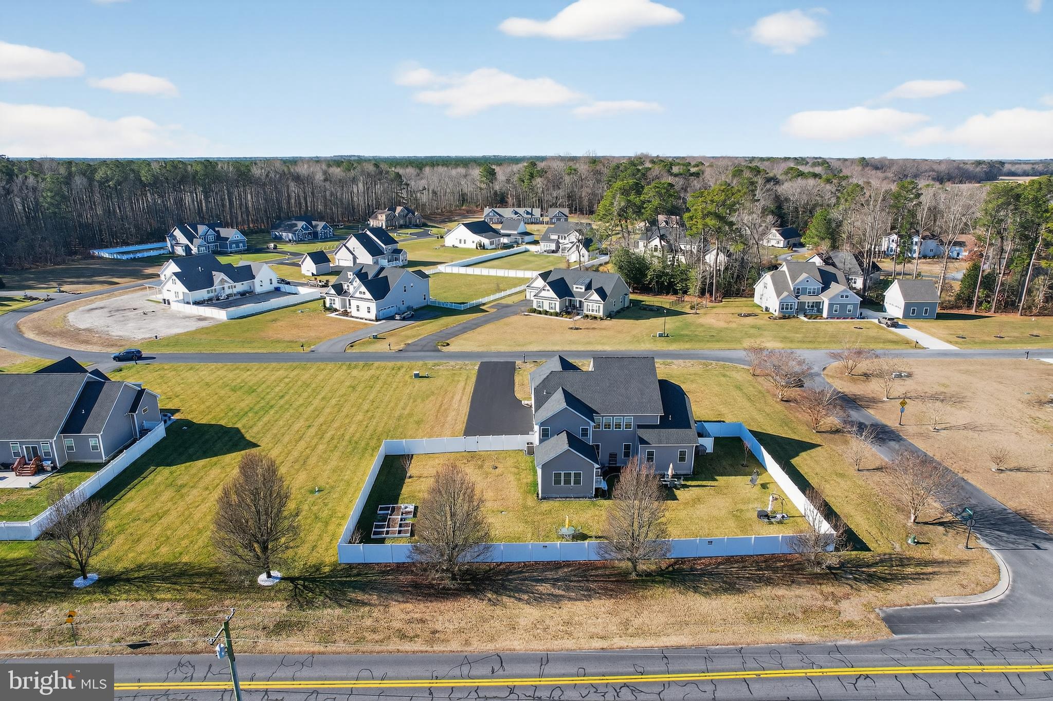 DEERE COUNTRY - Residential