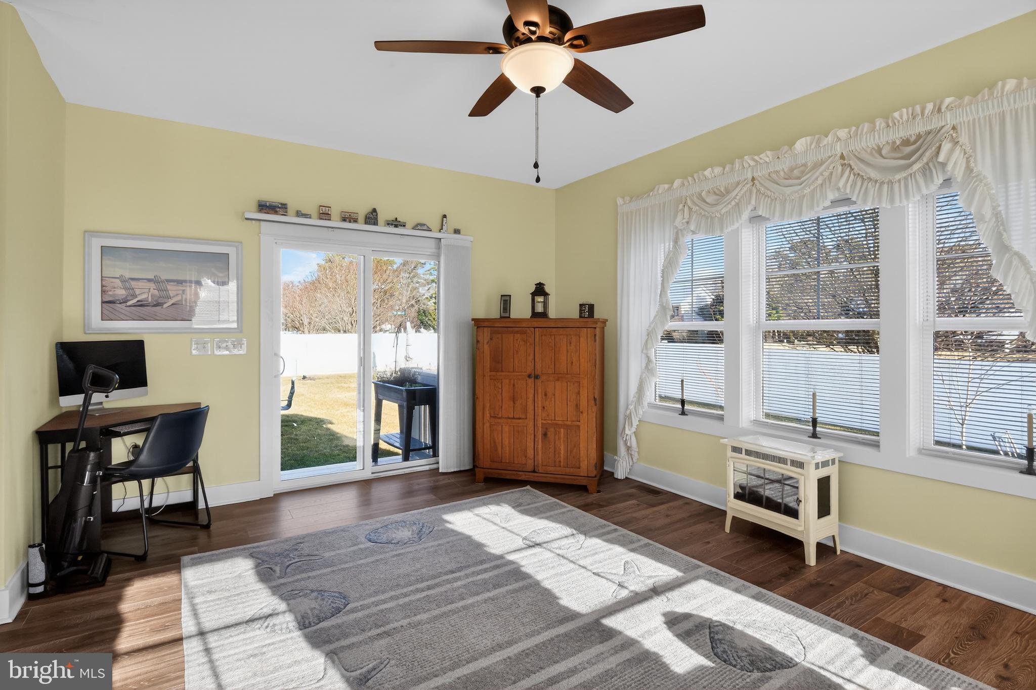 DEERE COUNTRY - Residential