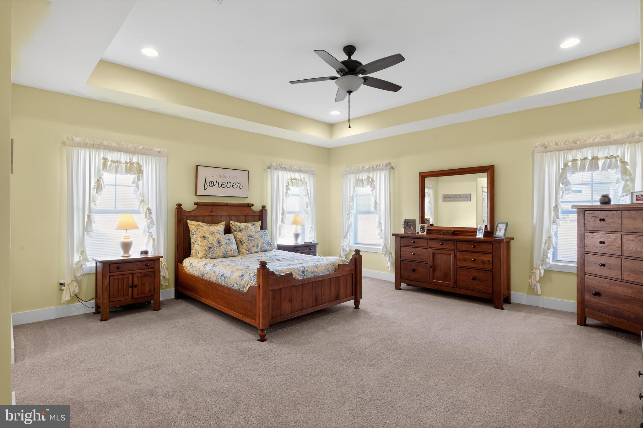 DEERE COUNTRY - Residential