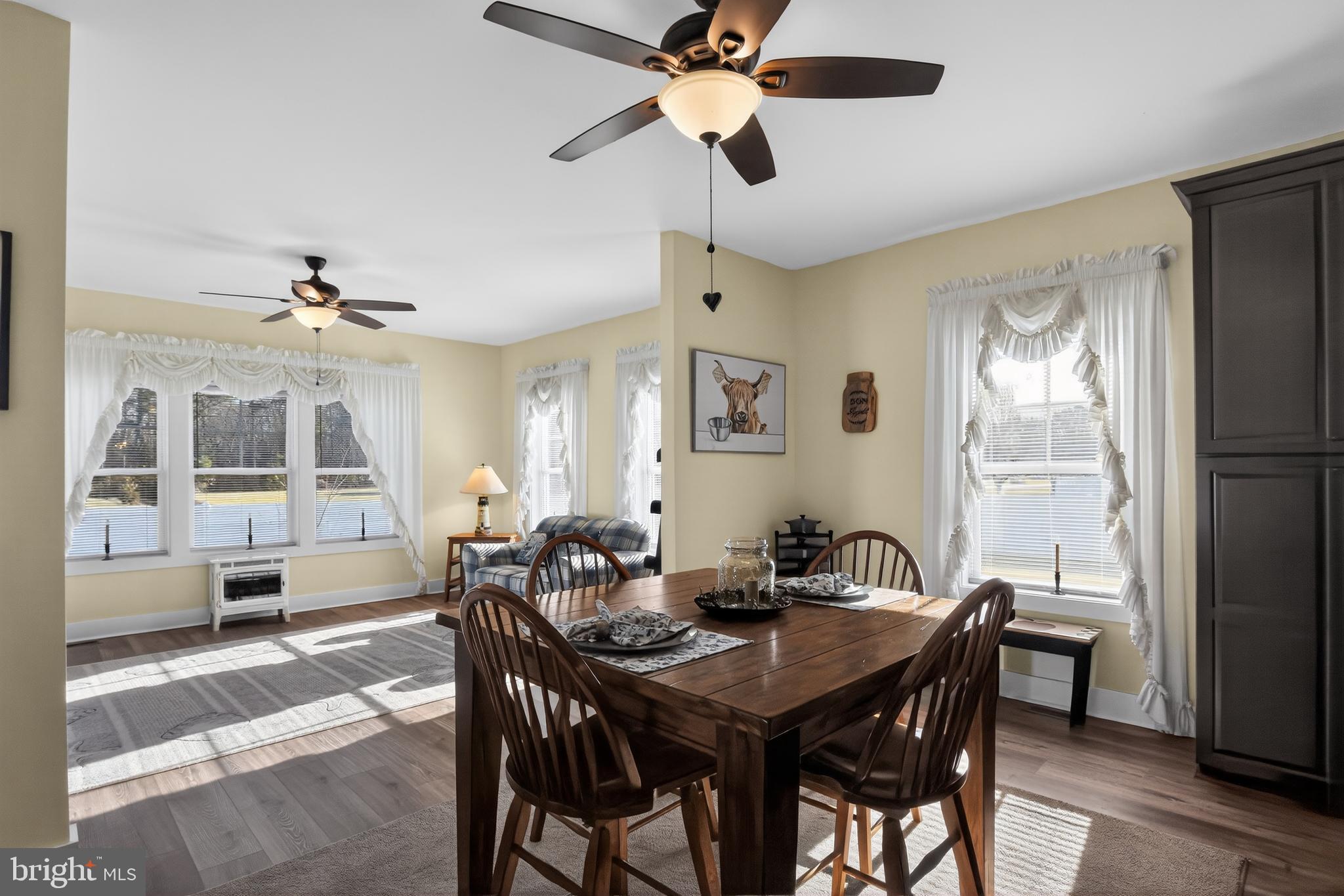 DEERE COUNTRY - Residential