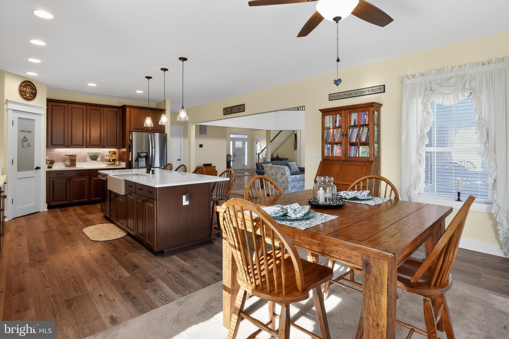 DEERE COUNTRY - Residential