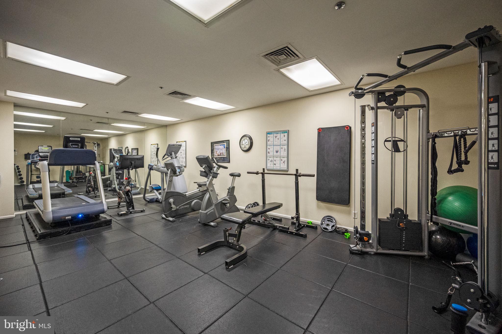 BRADDOCK PLACE - Residential Lease