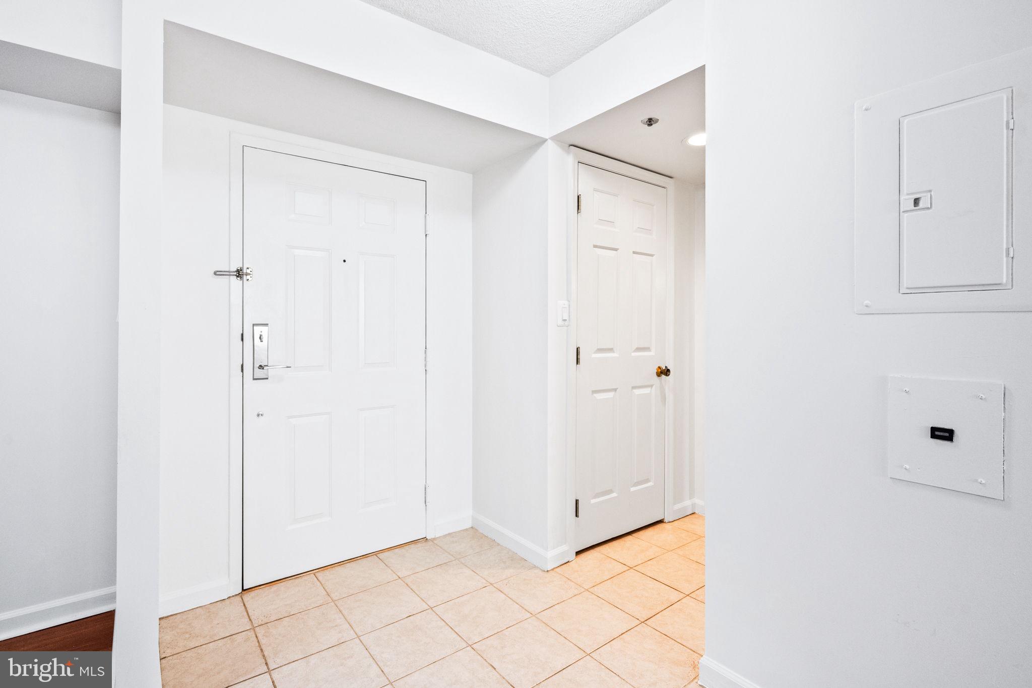 BRADDOCK PLACE - Residential Lease