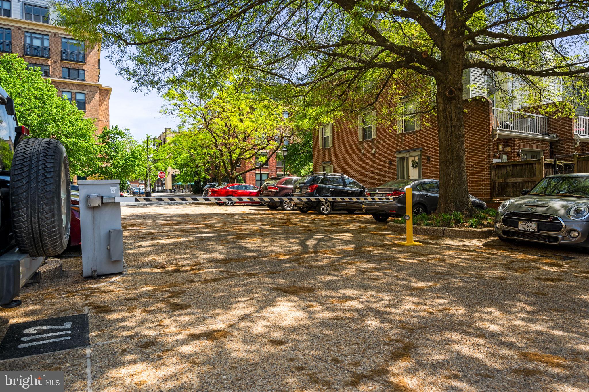 BRADDOCK PLACE - Residential Lease