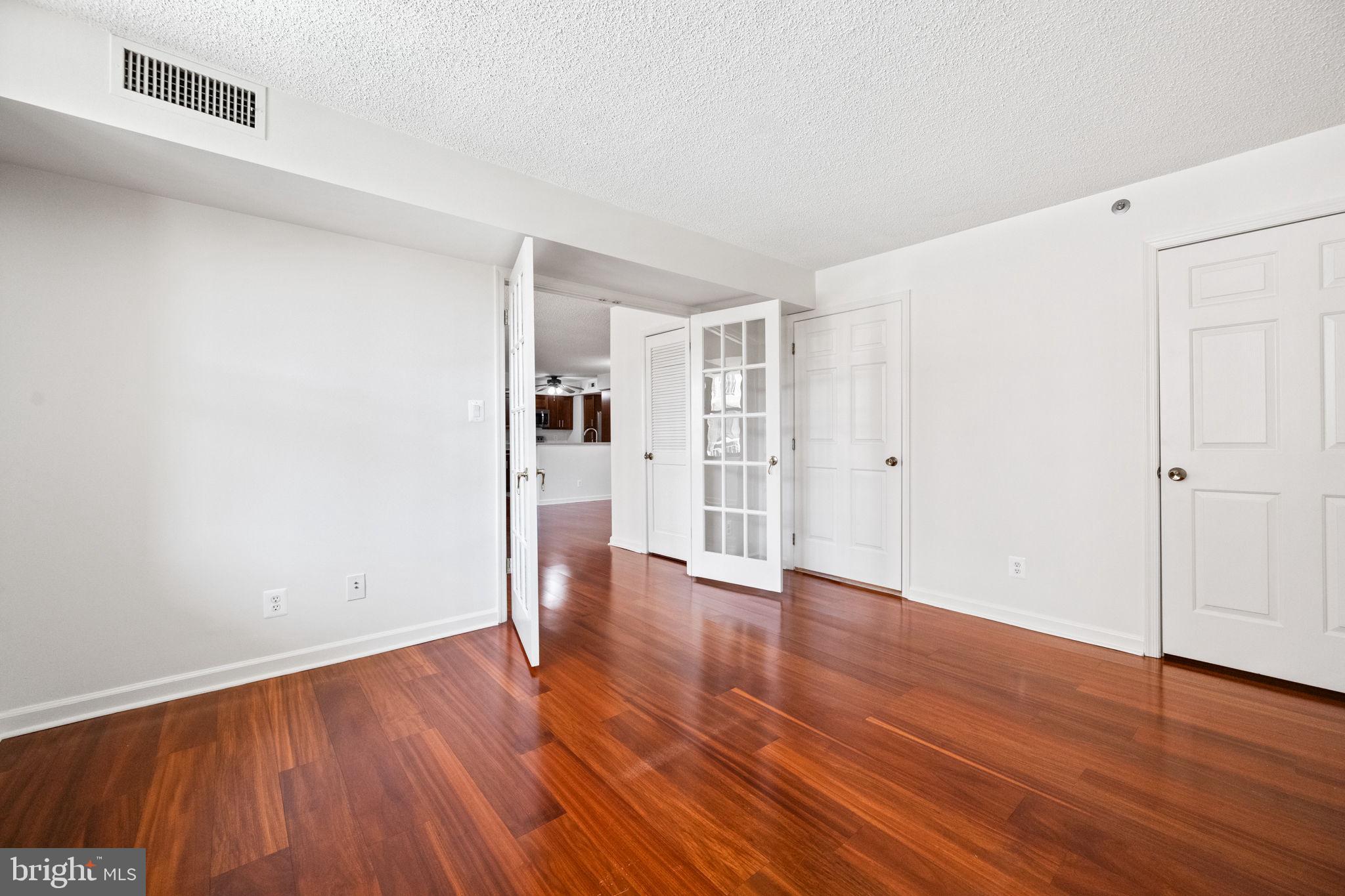 BRADDOCK PLACE - Residential Lease