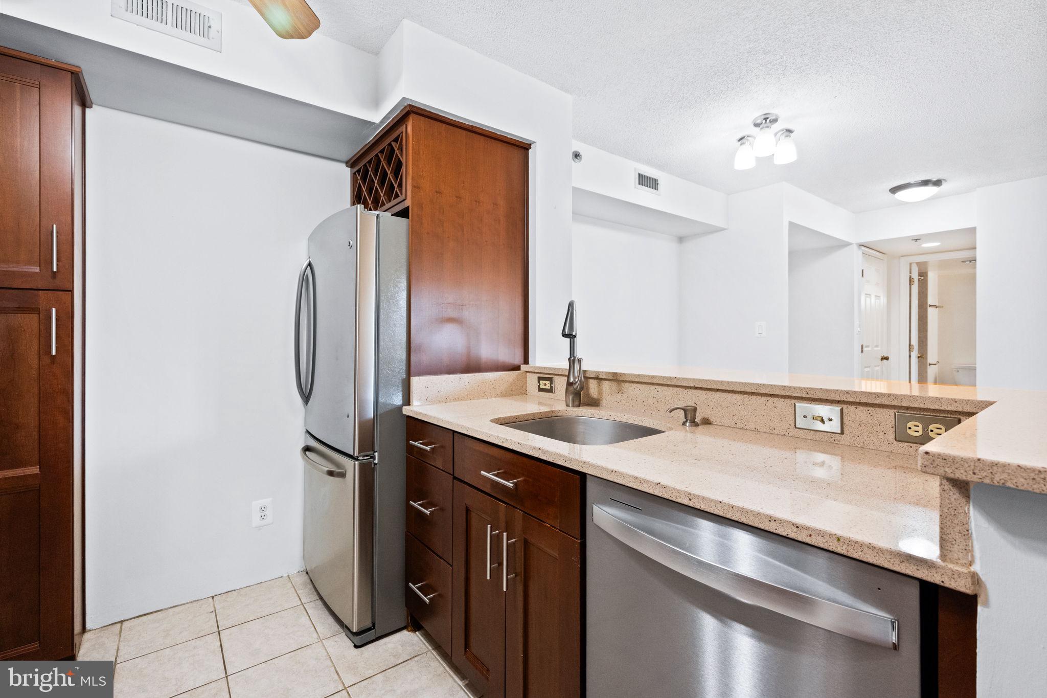 BRADDOCK PLACE - Residential Lease