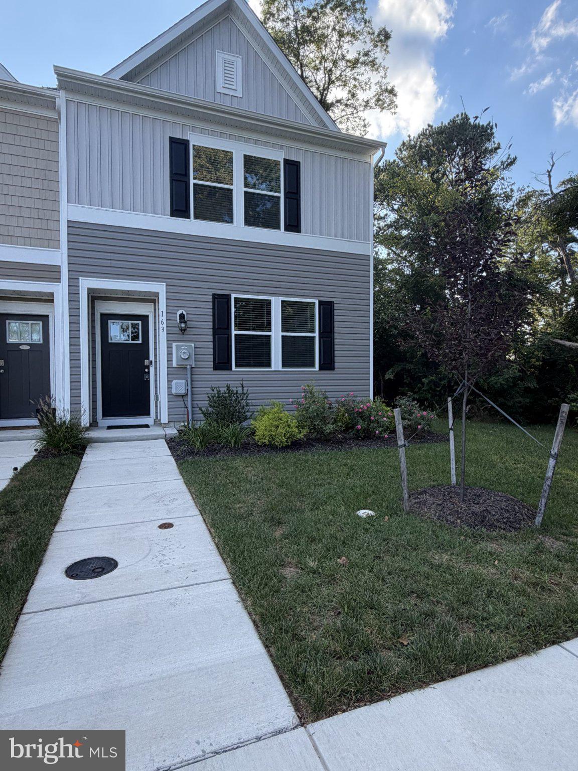 163 RIVERWALK TERRACE