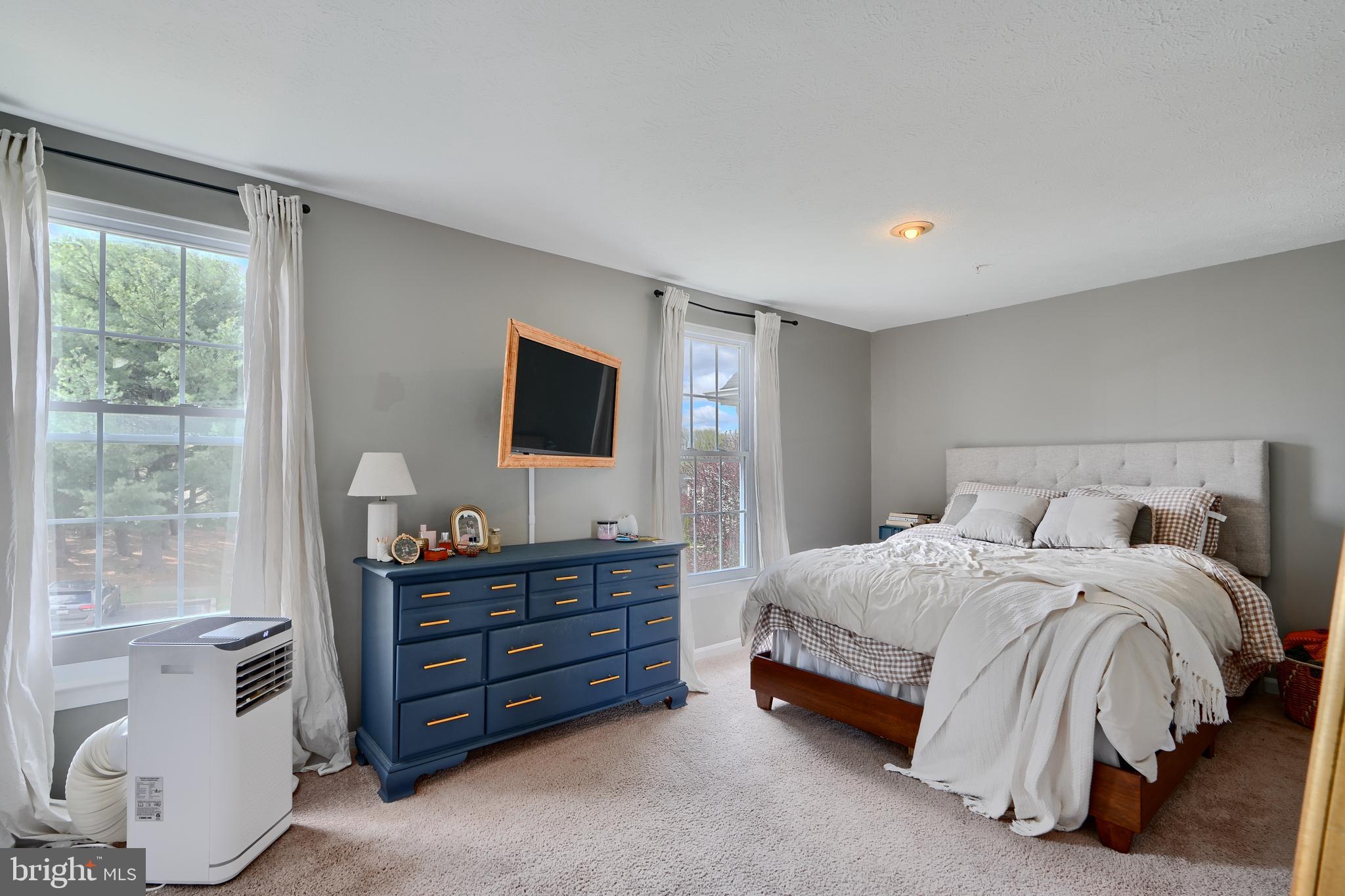 BRENTWOOD CONDO - Residential