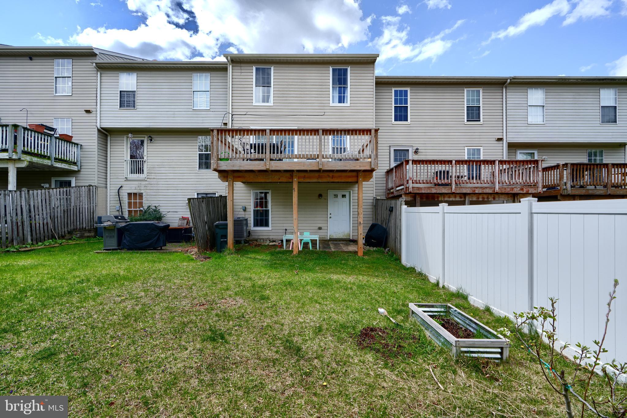 BRENTWOOD CONDO - Residential