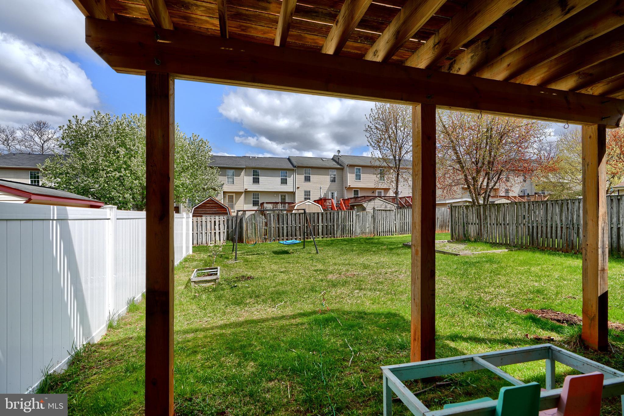 BRENTWOOD CONDO - Residential