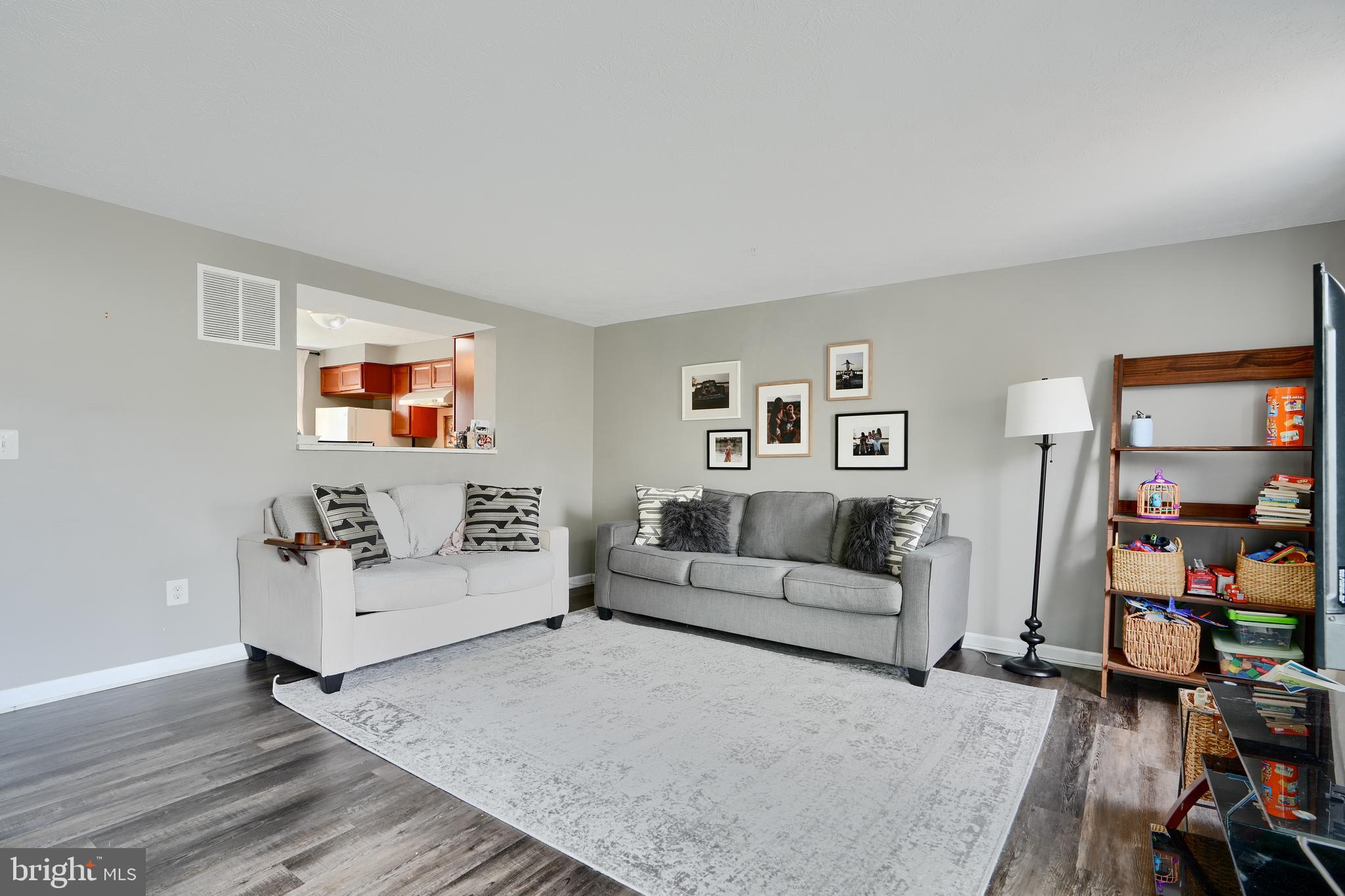 BRENTWOOD CONDO - Residential